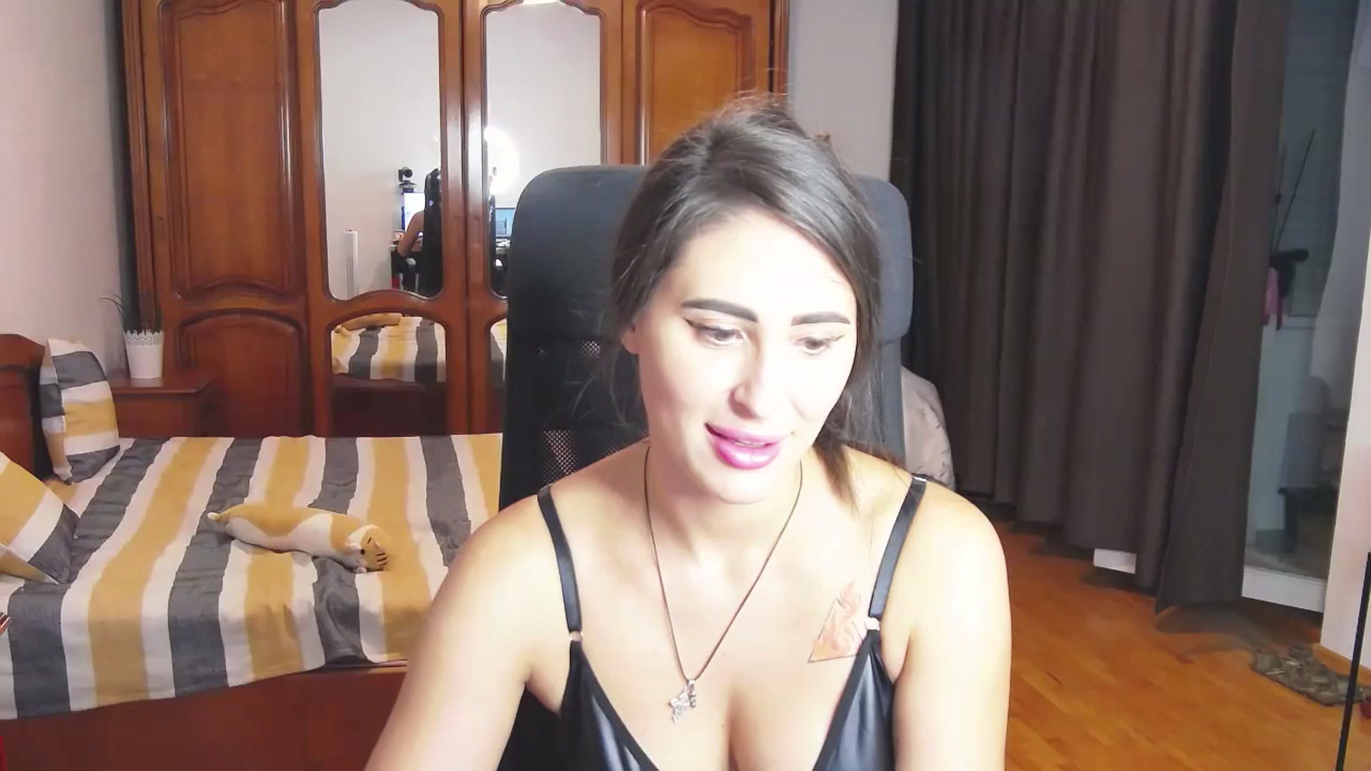 Gallery image thumbnail from MaraHari's myfreecams stream on, 07/20/2024, 20:31 image 15 of 20