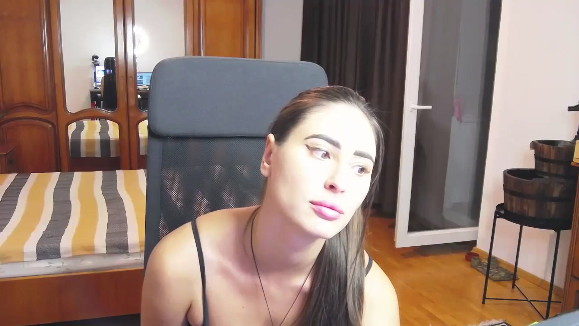 Gallery image thumbnail from MaraHari's myfreecams stream on, 07/26/2024, 19:56 image 16 of 20