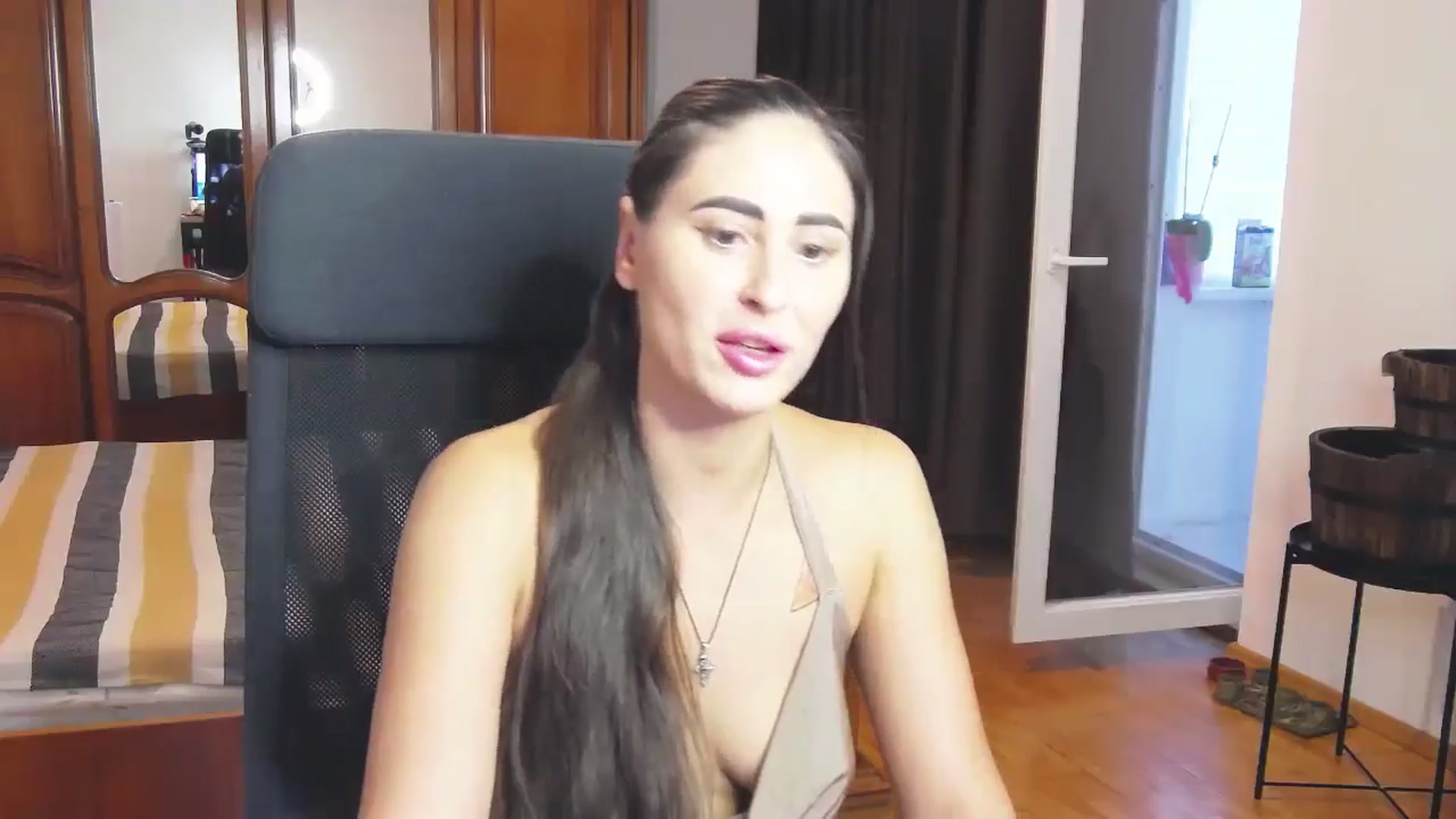 Gallery image thumbnail from MaraHari's myfreecams stream on, 07/27/2024, 17:23 image 13 of 20