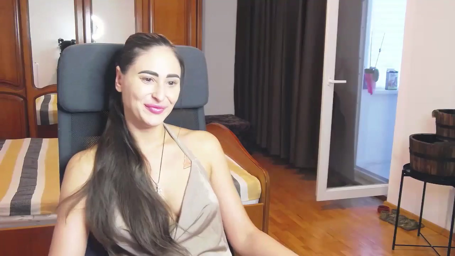 Gallery image thumbnail from MaraHari's myfreecams stream on, 07/27/2024, 17:23 image 17 of 20