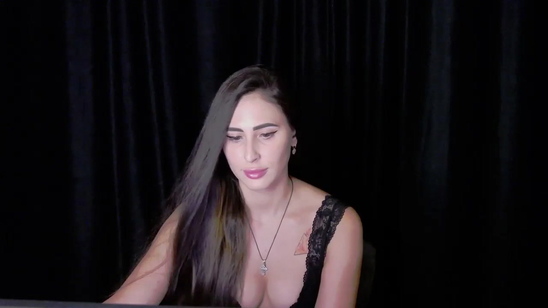 Gallery image thumbnail from MaraHari's myfreecams stream on, 08/04/2024, 17:55 image 17 of 20