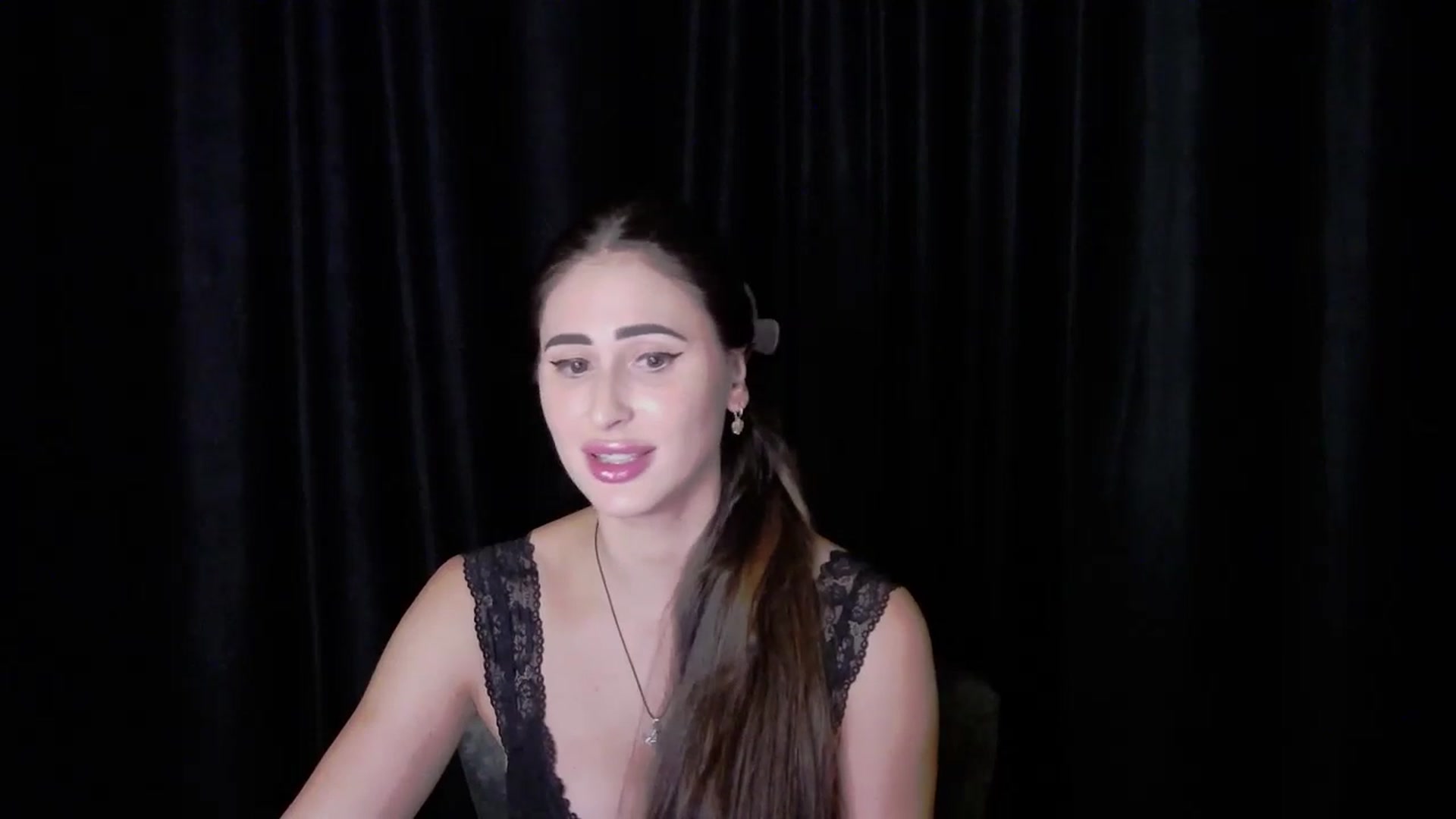 Gallery image thumbnail from MaraHari's myfreecams stream on, 08/04/2024, 17:55 image 8 of 20