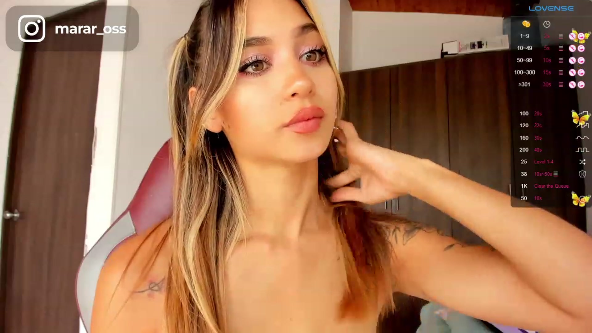 Gallery image thumbnail from Mara_ss's myfreecams stream on, 11/24/2023, 15:21 image 18 of 20