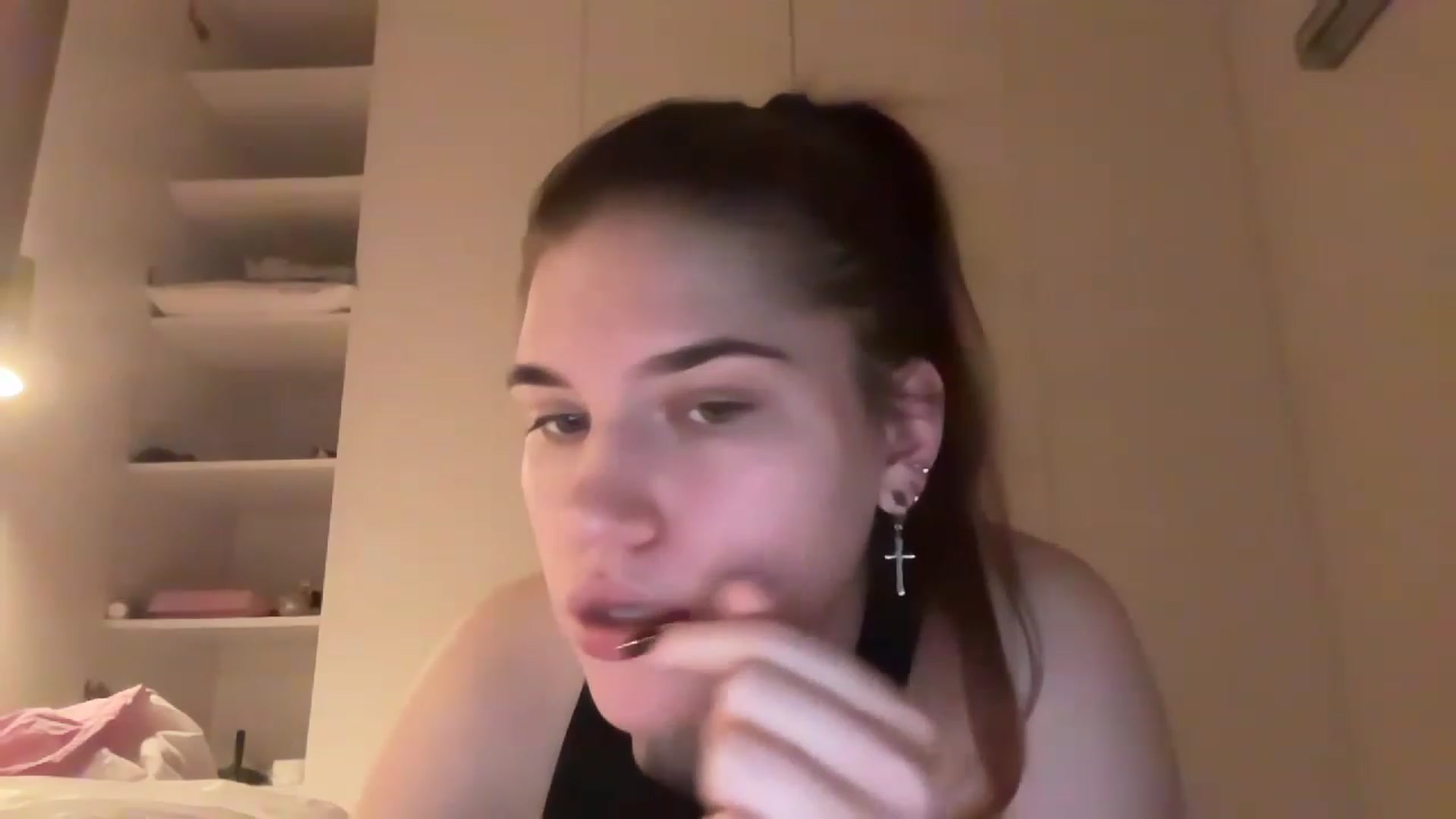 Gallery image thumbnail from MargaritaNice's myfreecams stream on, 12/01/2022, 14:54 image 14 of 20