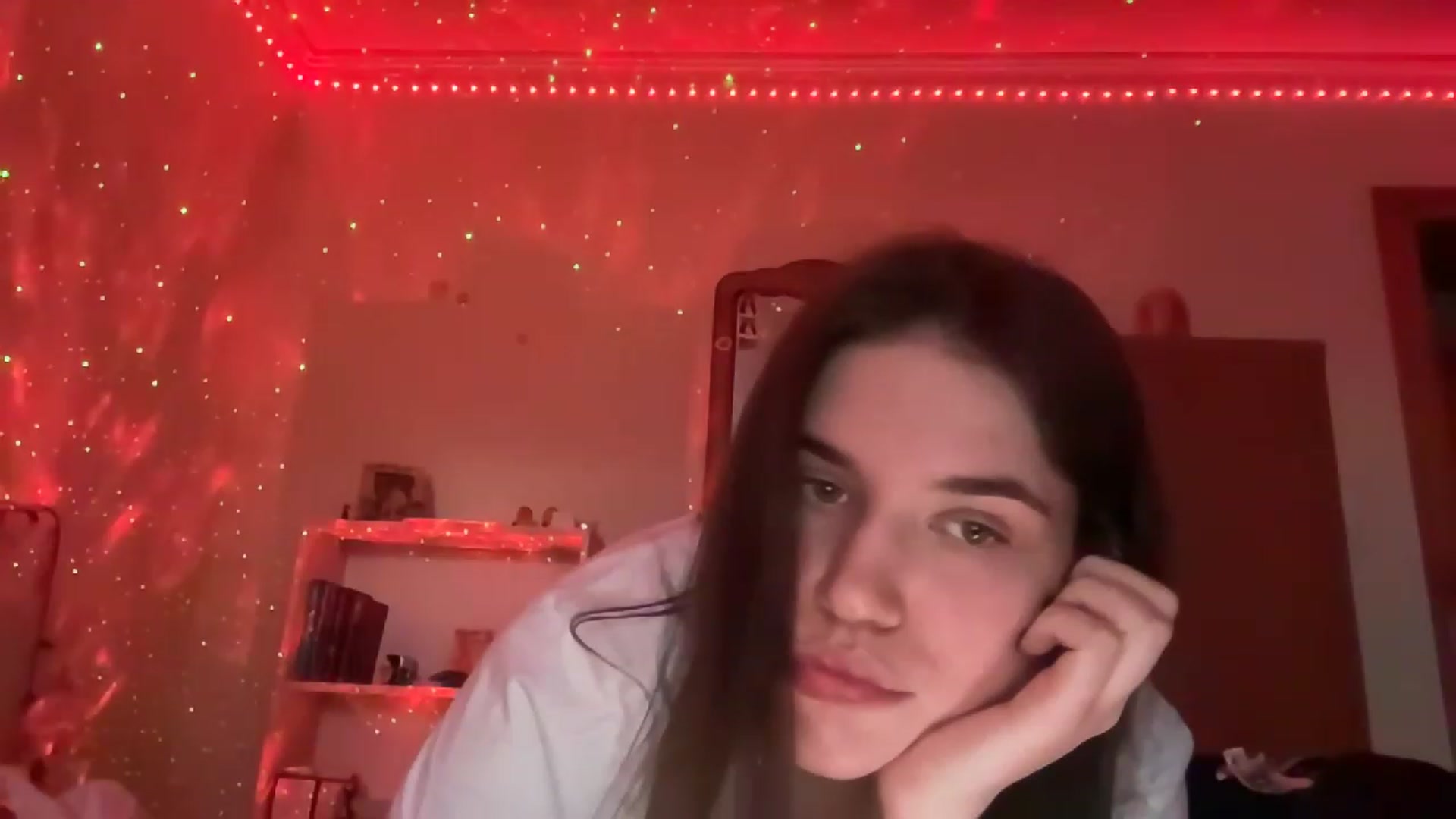 Gallery image thumbnail from MargaritaNice's myfreecams stream on, 12/20/2022, 14:32 image 4 of 20