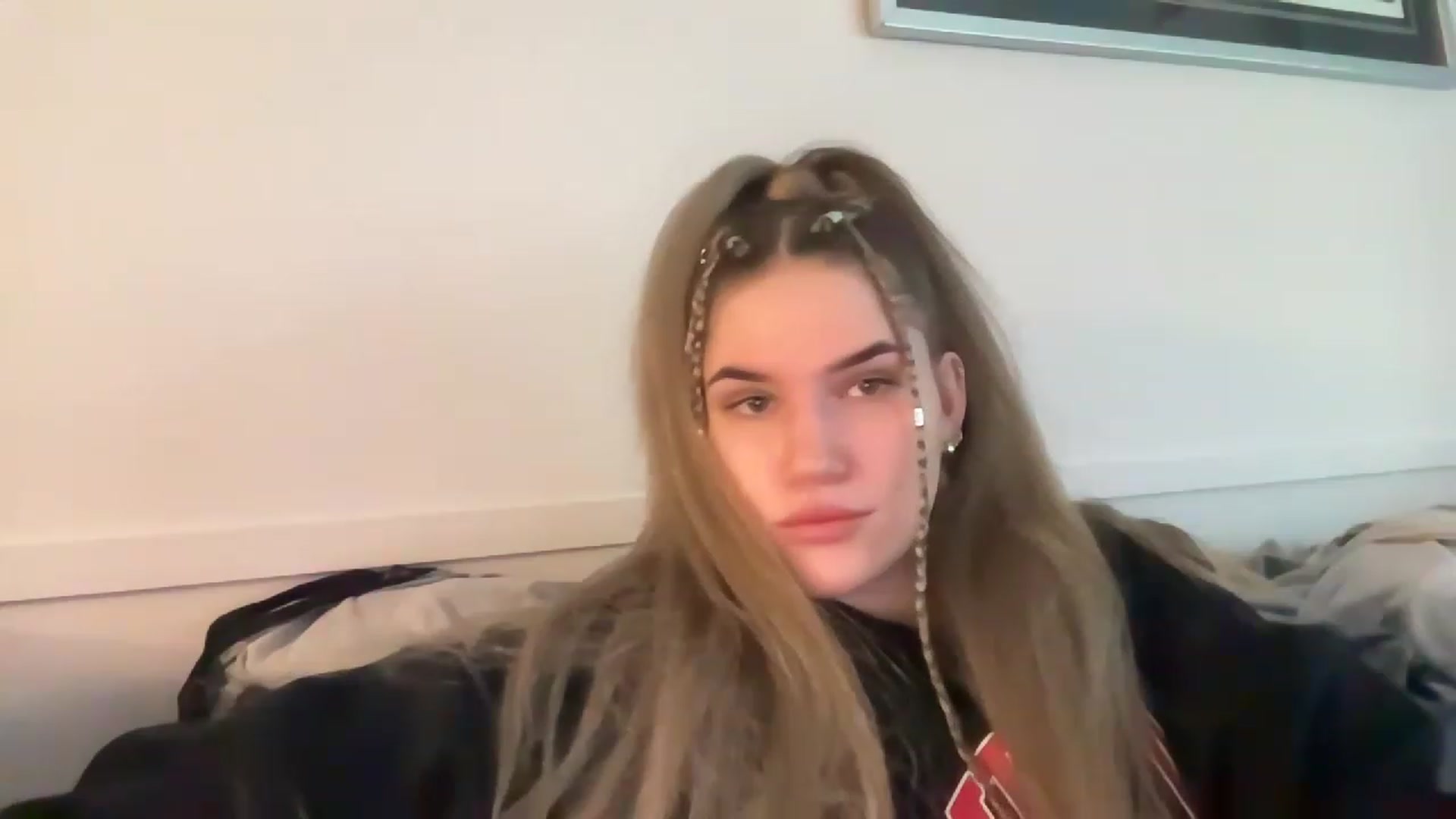 Gallery image thumbnail from MargaritaNice's myfreecams stream on, 12/31/2022, 12:19 image 4 of 20
