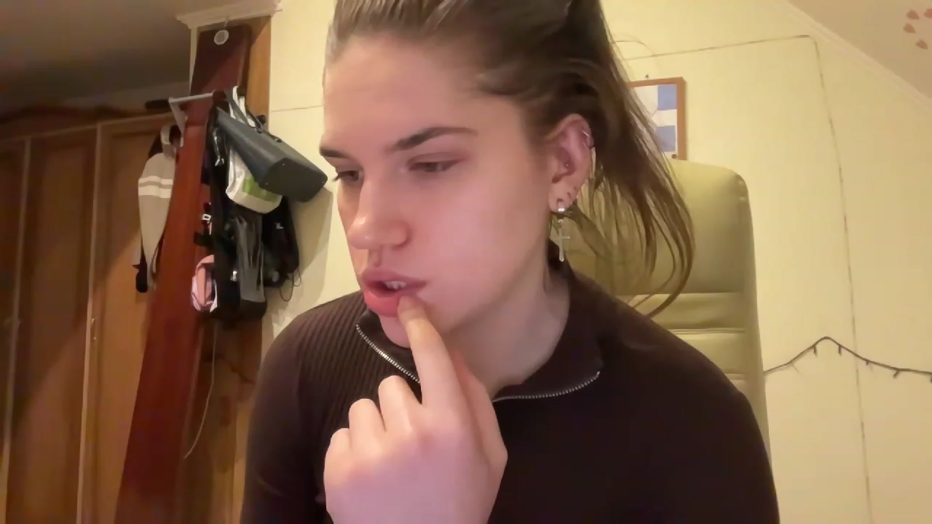 Gallery image thumbnail from MargaritaNice's myfreecams stream on, 04/13/2023, 18:51 image 15 of 20
