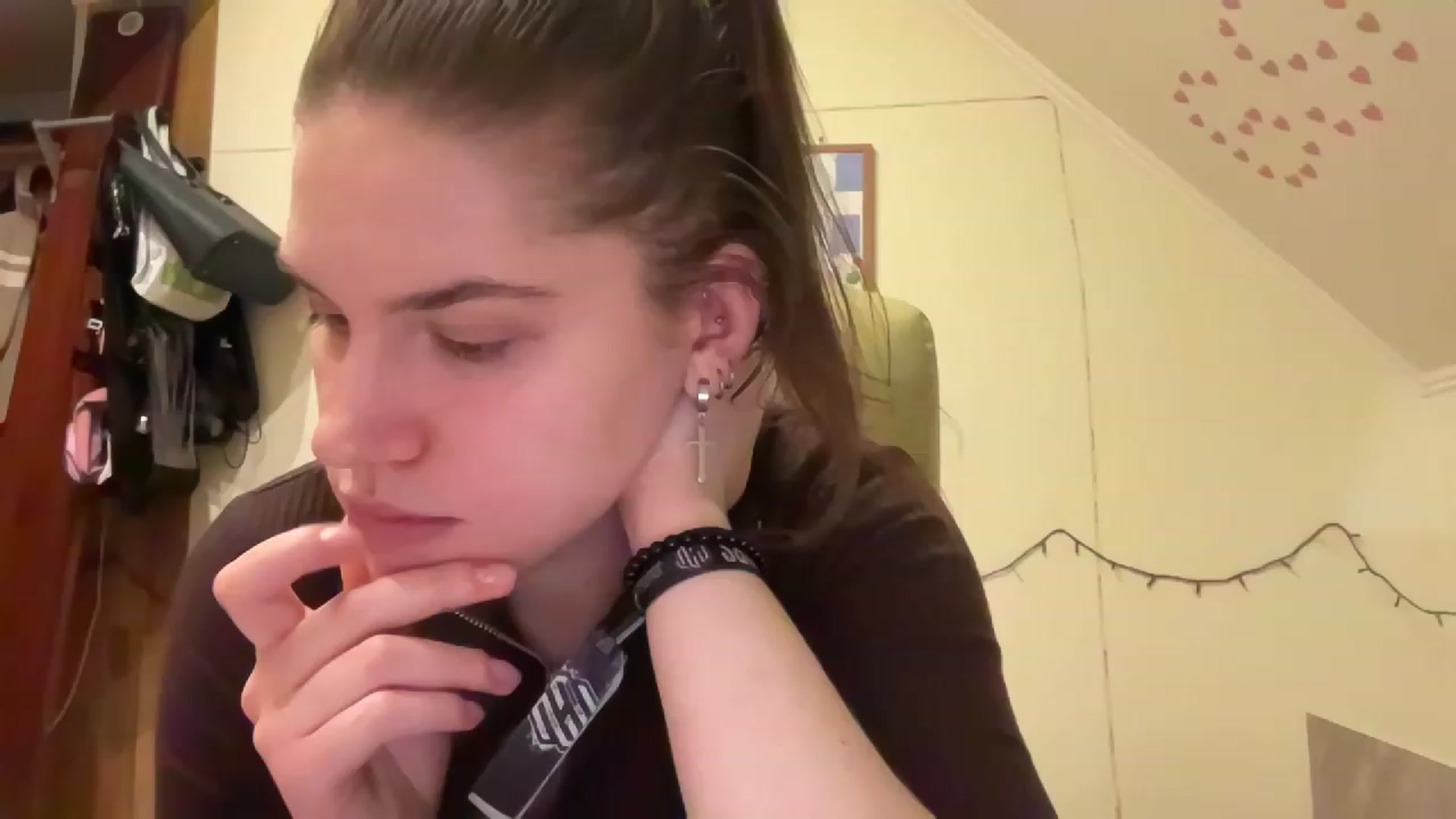 Gallery image thumbnail from MargaritaNice's myfreecams stream on, 04/13/2023, 19:30 image 18 of 20