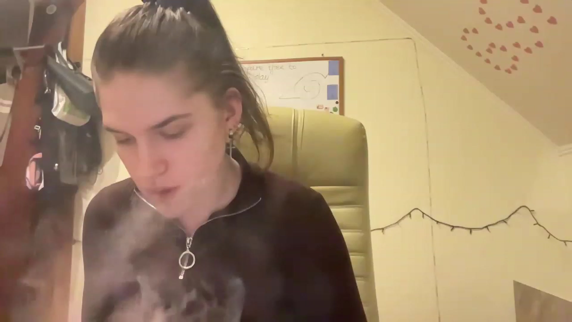 Gallery image thumbnail from MargaritaNice's myfreecams stream on, 04/13/2023, 19:30 image 17 of 20