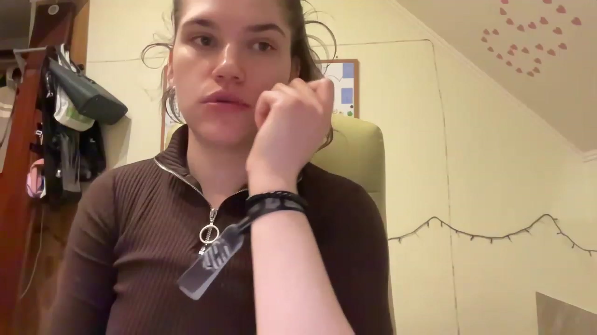 Gallery image thumbnail from MargaritaNice's myfreecams stream on, 04/13/2023, 19:30 image 16 of 20