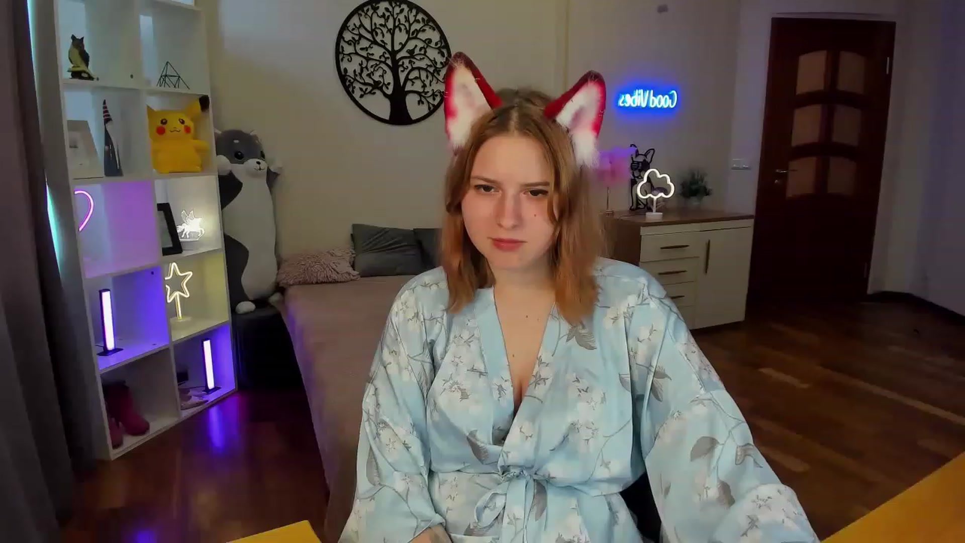Gallery image thumbnail from MargoCalls's myfreecams stream on, 04/20/2023, 11:40 image 18 of 20