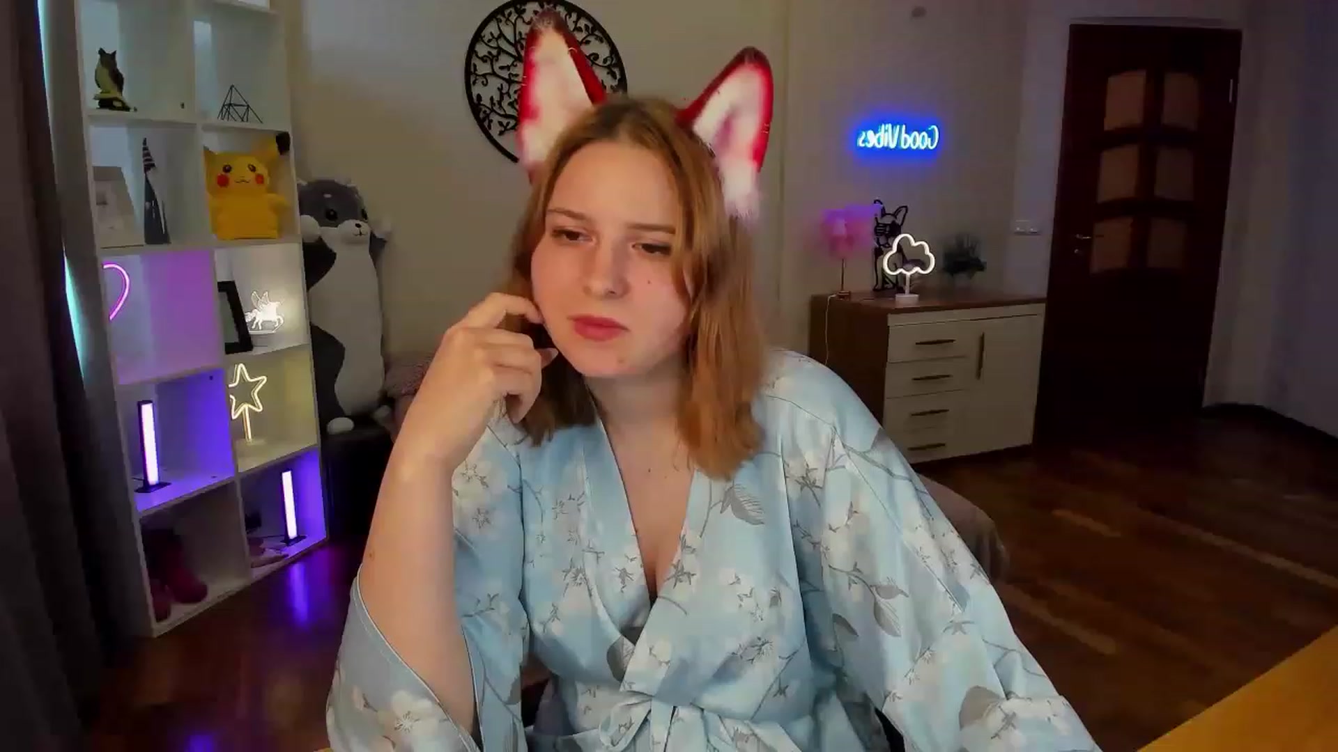 Gallery image thumbnail from MargoCalls's myfreecams stream on, 04/20/2023, 11:40 image 16 of 20
