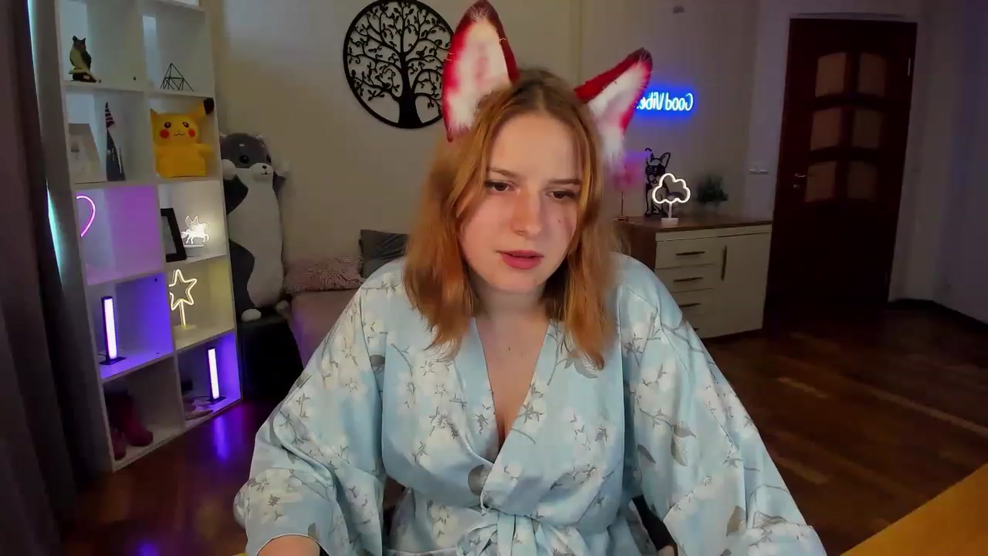 Gallery image thumbnail from MargoCalls's myfreecams stream on, 04/20/2023, 11:40 image 14 of 20