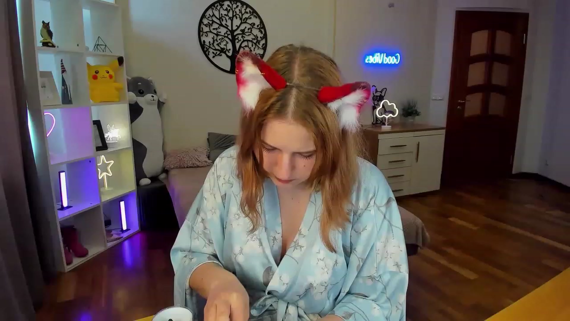 Gallery image thumbnail from MargoCalls's myfreecams stream on, 04/20/2023, 11:40 image 1 of 20