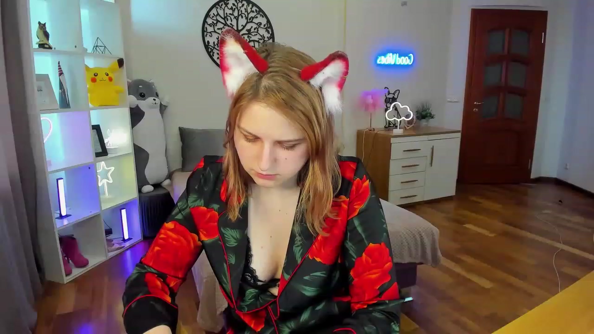 Gallery image thumbnail from MargoCalls's myfreecams stream on, 04/21/2023, 09:50 image 17 of 20