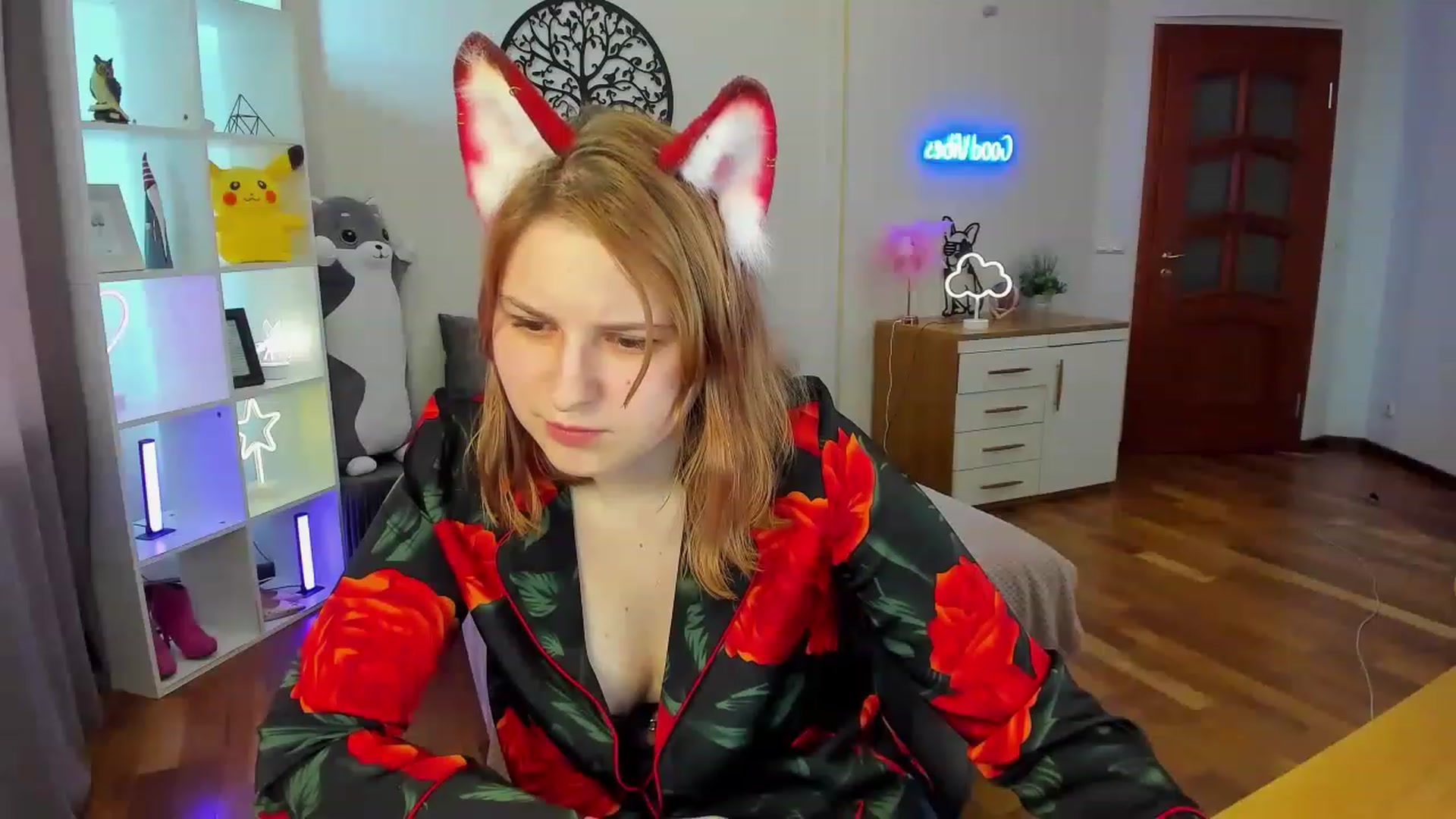 Gallery image thumbnail from MargoCalls's myfreecams stream on, 04/21/2023, 09:50 image 7 of 20