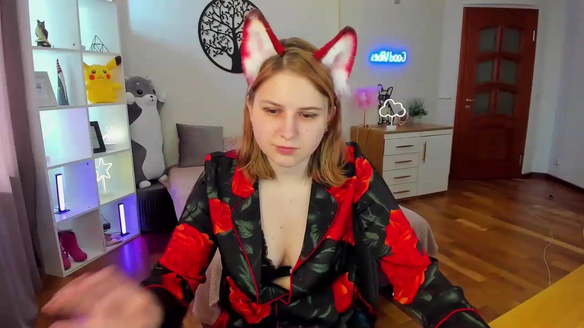 Gallery image thumbnail from MargoCalls's myfreecams stream on, 04/21/2023, 11:45 image 19 of 20