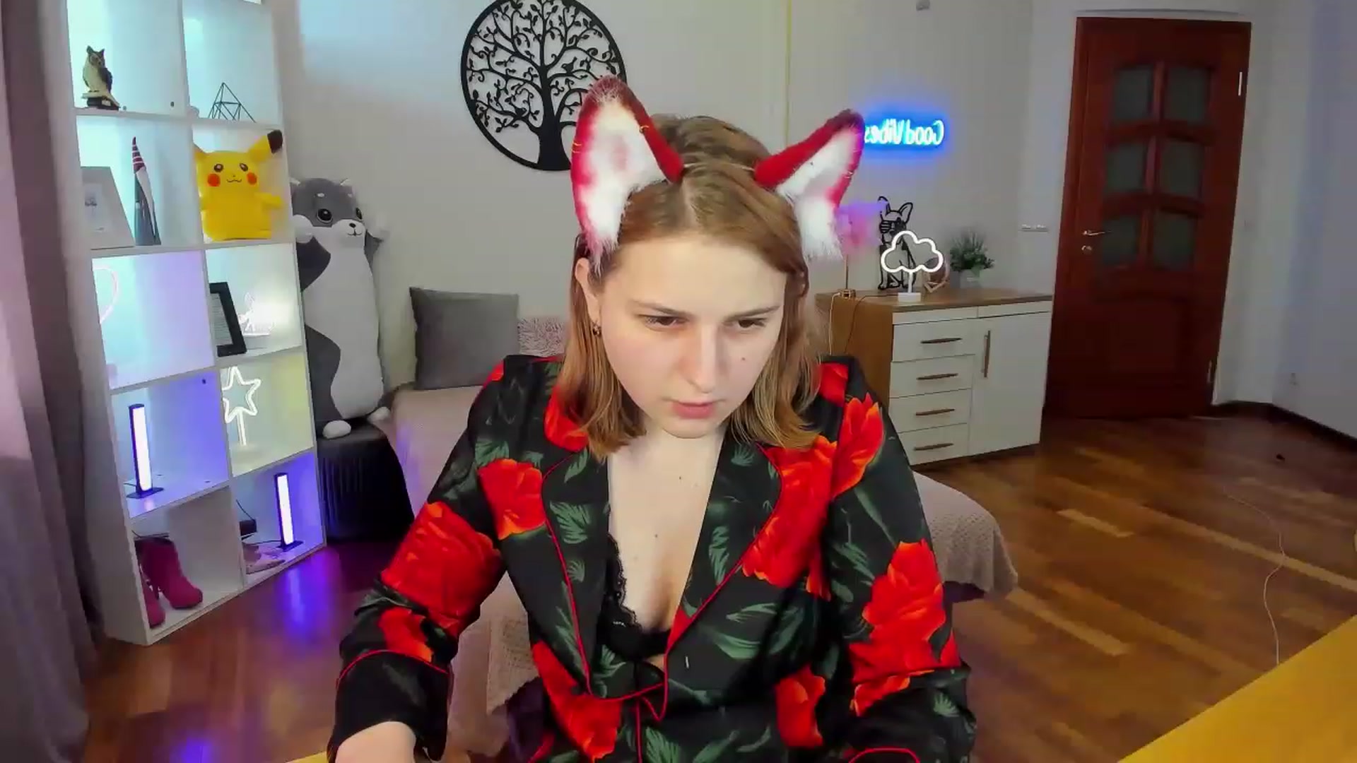 Gallery image thumbnail from MargoCalls's myfreecams stream on, 04/21/2023, 11:45 image 7 of 20