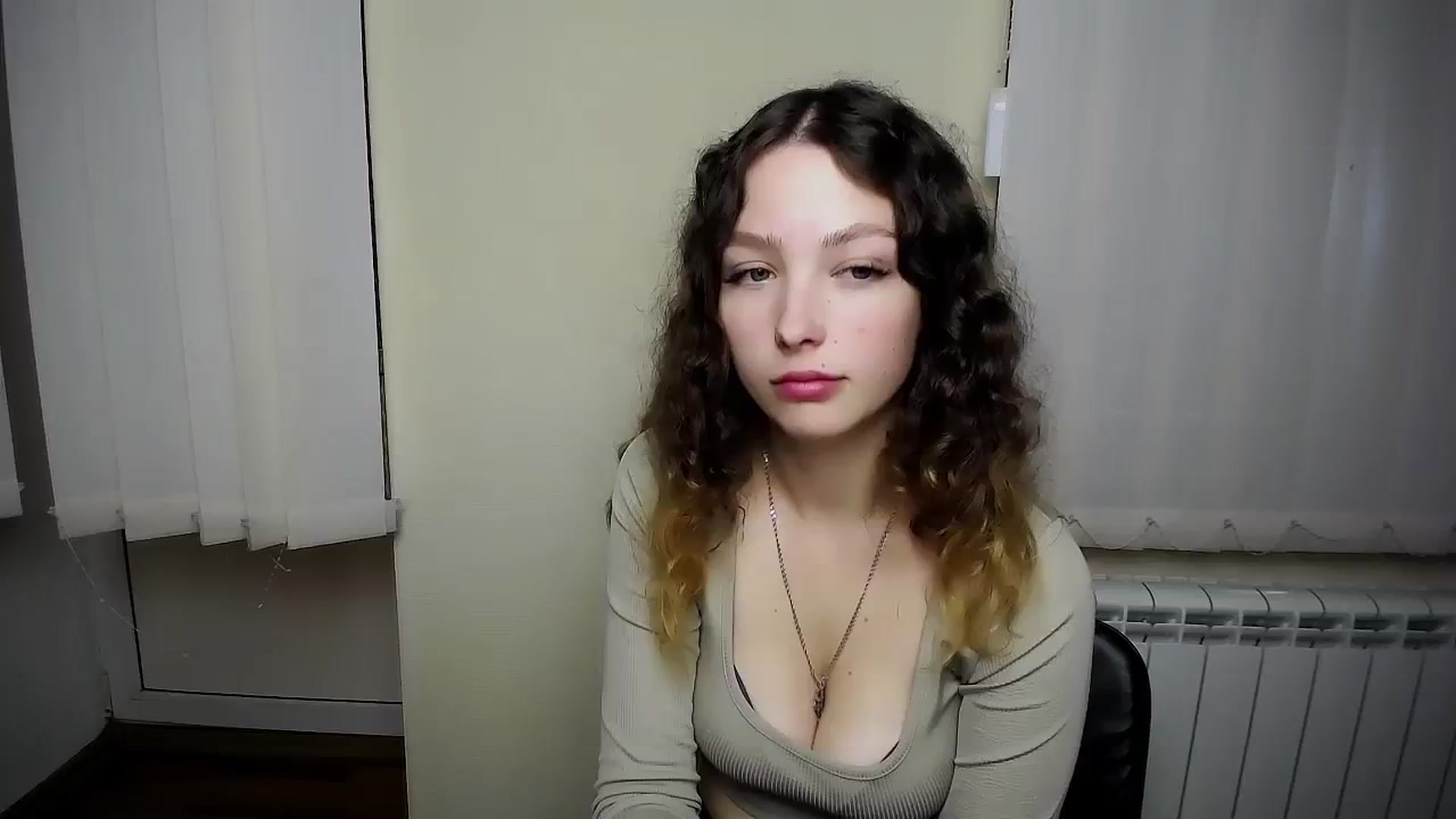 Gallery image thumbnail from MargoSi_'s myfreecams stream on, 10/27/2023, 10:36 image 7 of 20