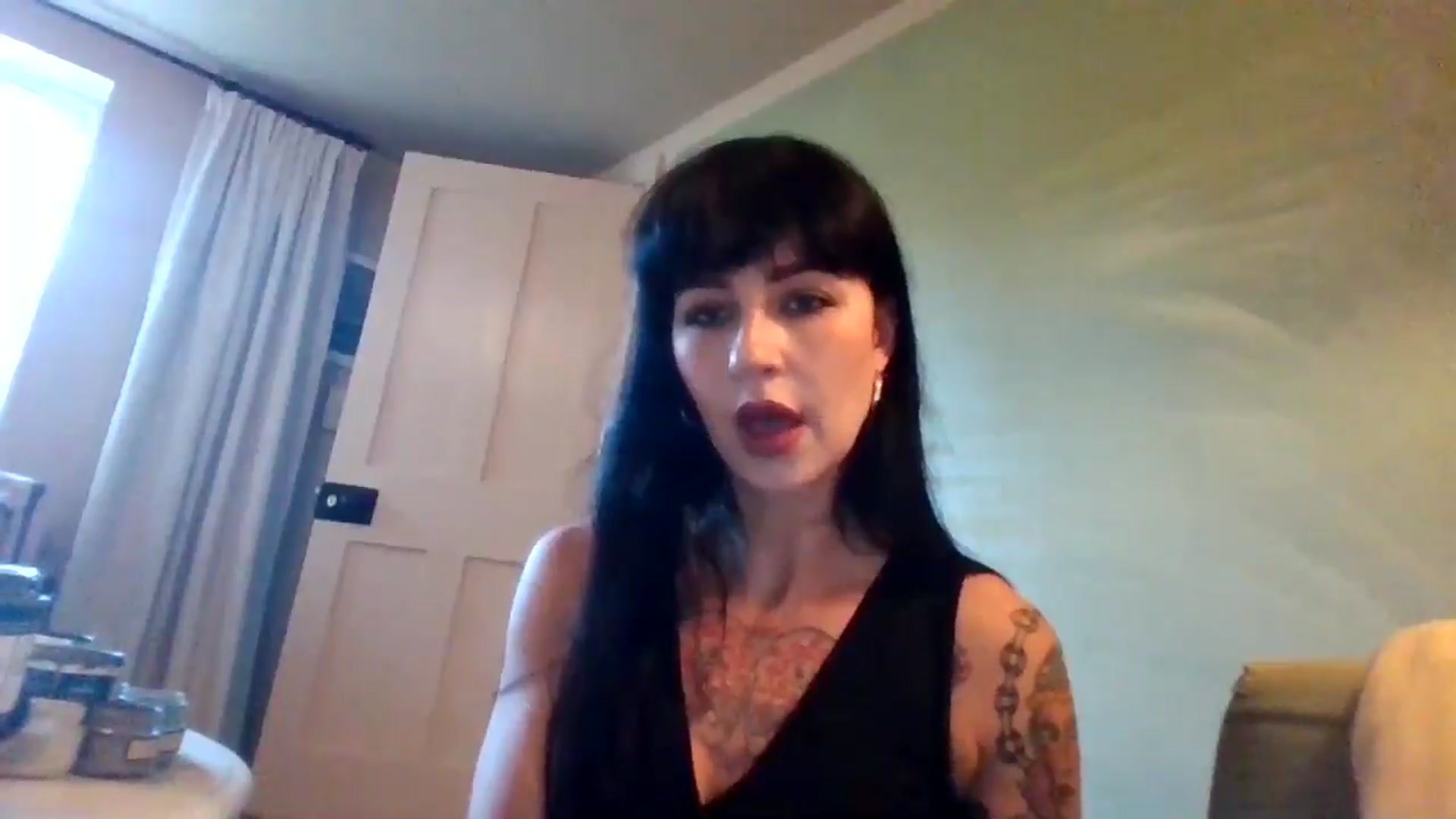 Gallery image thumbnail from MargotMills_'s myfreecams stream on, 09/18/2025, 15:44 image 14 of 20