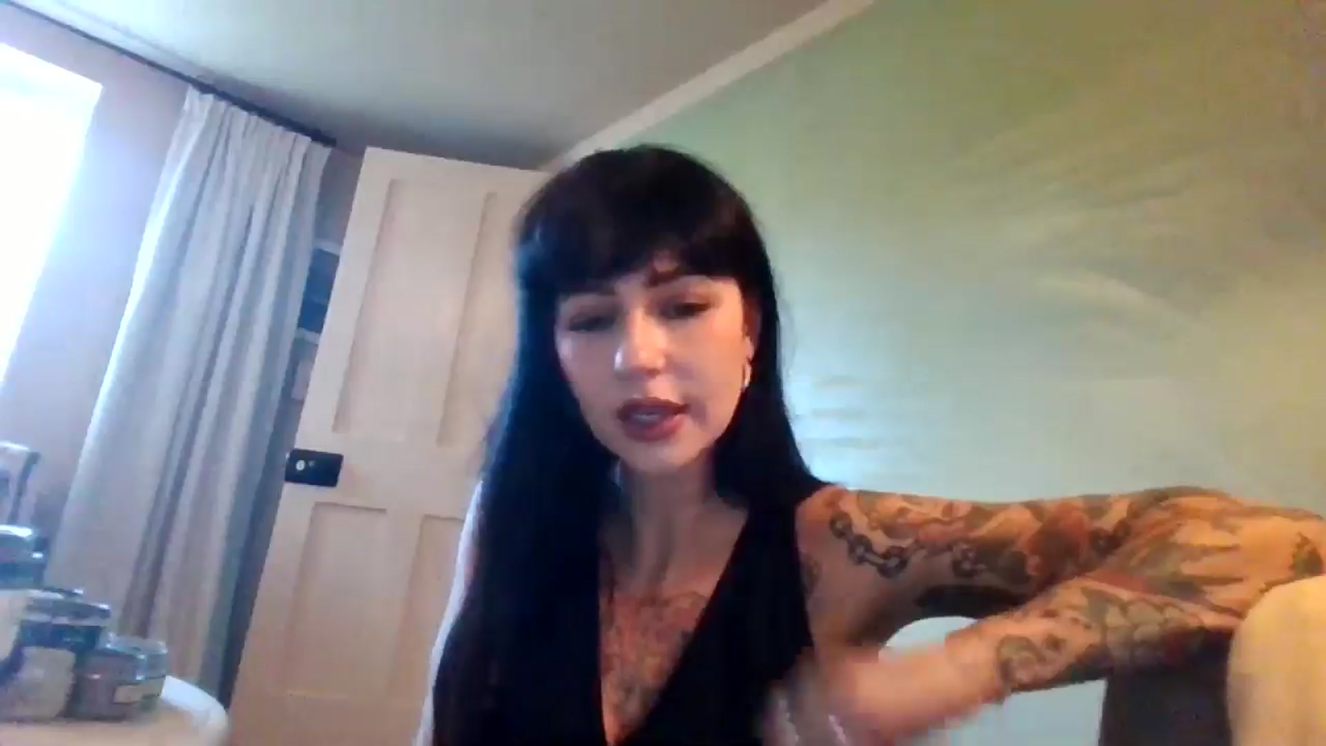 Gallery image thumbnail from MargotMills_'s myfreecams stream on, 09/18/2025, 15:44 image 12 of 20
