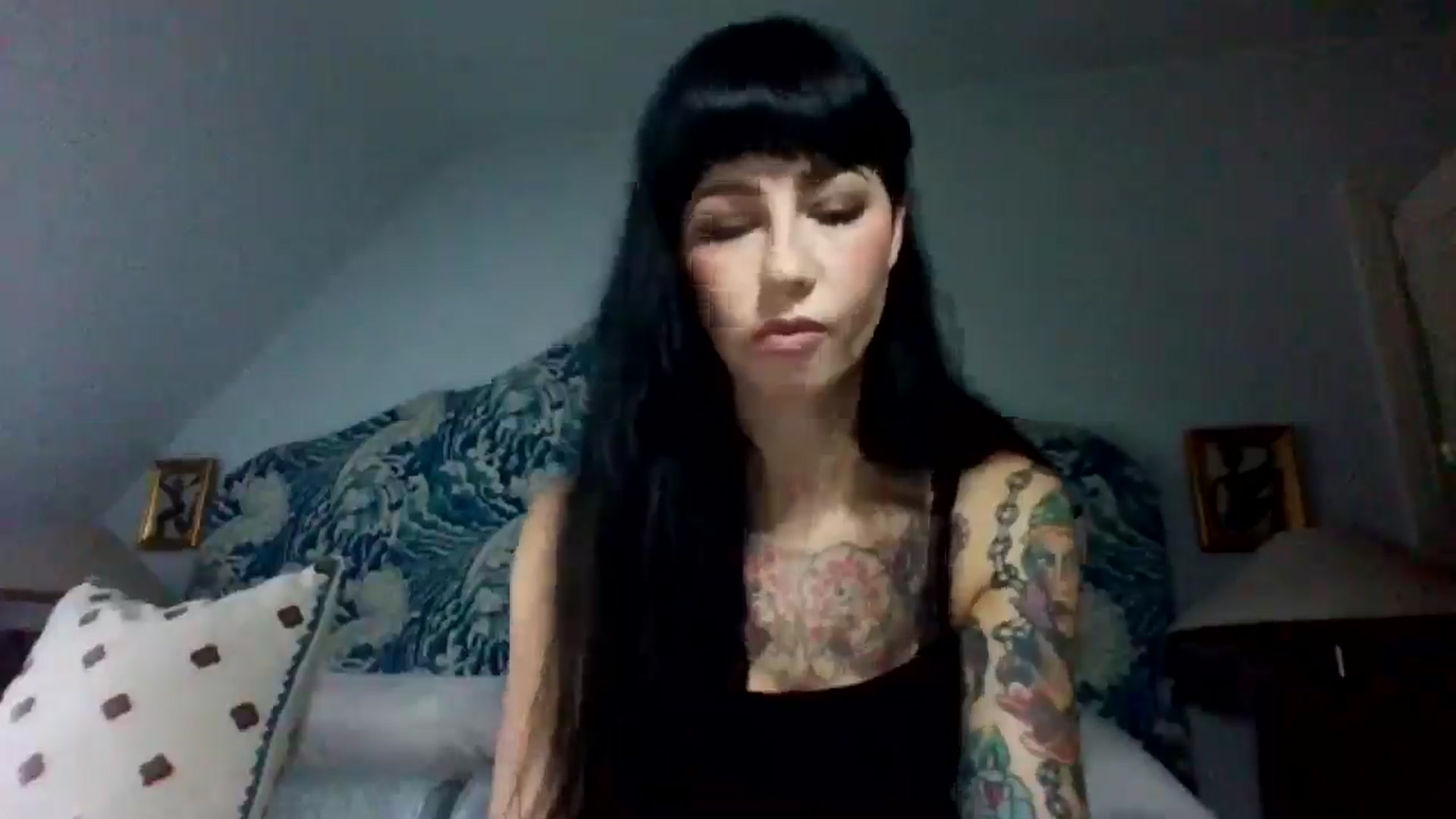 Gallery image thumbnail from MargotMills_'s myfreecams stream on, 09/26/2025, 14:24 image 8 of 20
