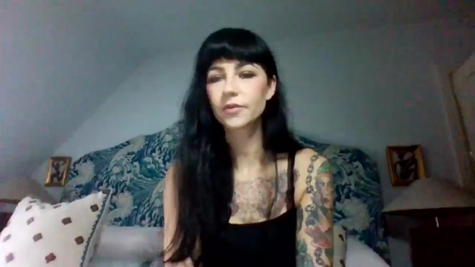 Gallery image thumbnail from MargotMills_'s myfreecams stream on, 09/26/2025, 14:24 image 4 of 20
