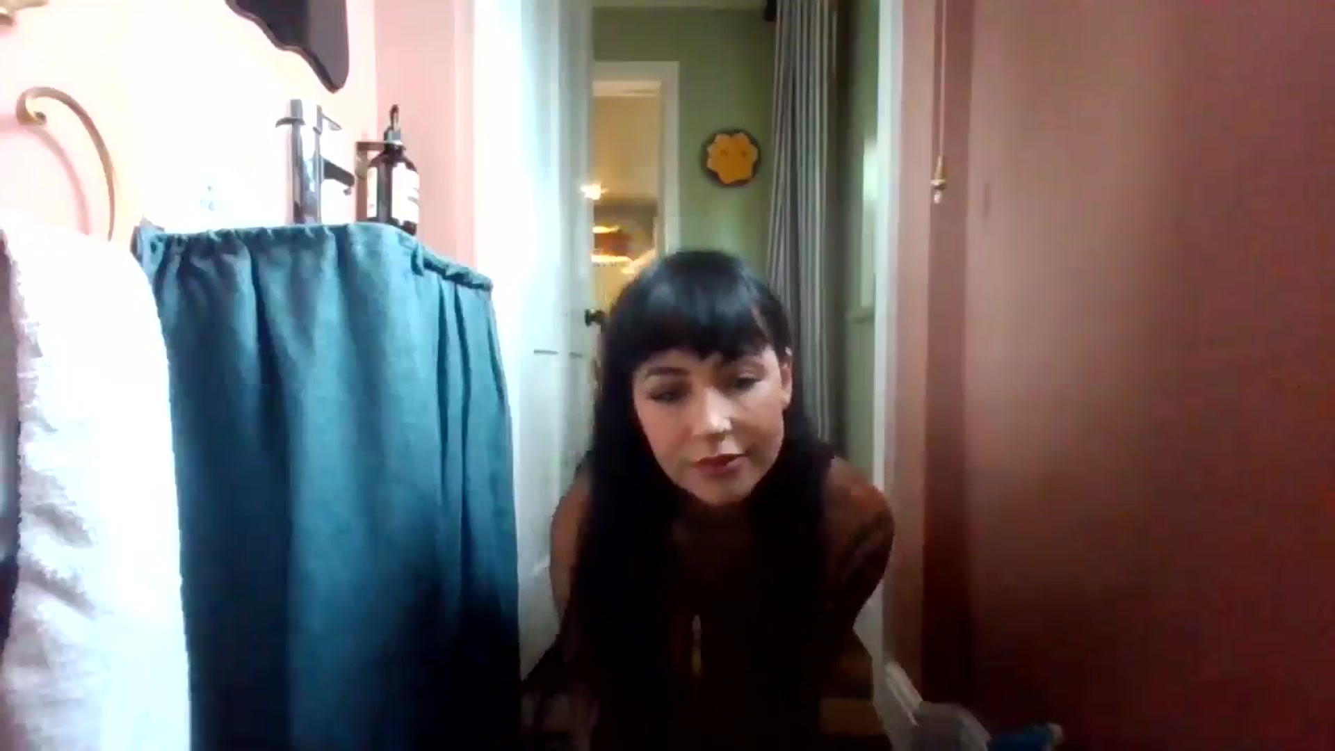 Gallery image thumbnail from MargotMills_'s myfreecams stream on, 09/27/2025, 16:08 image 14 of 20