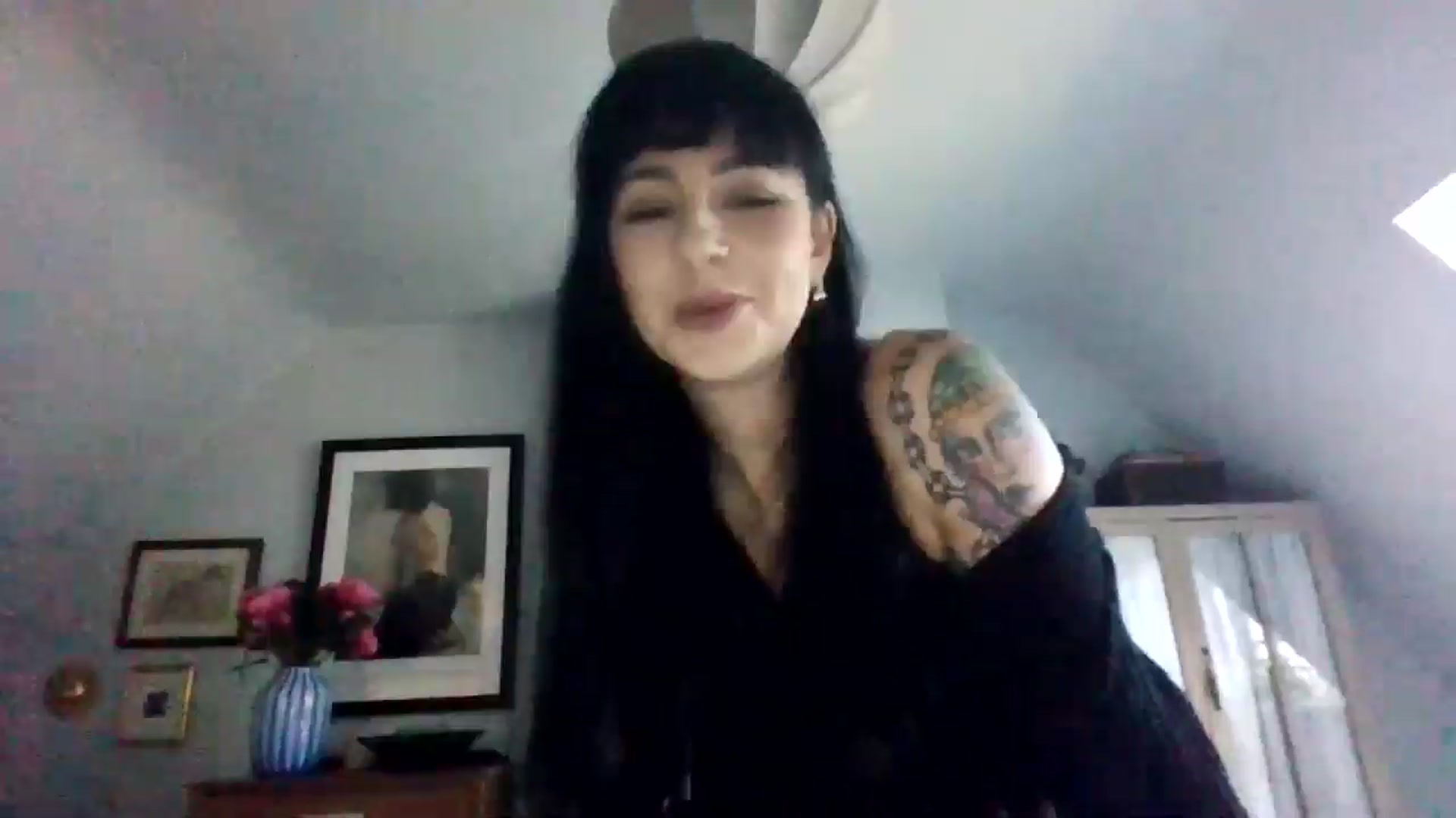 Gallery image thumbnail from MargotMills_'s myfreecams stream on, 09/28/2025, 16:01 image 6 of 20
