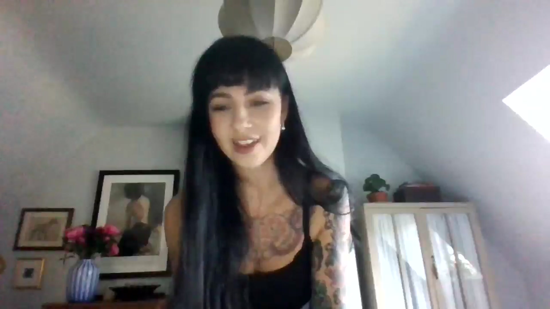 Gallery image thumbnail from MargotMills_'s myfreecams stream on, 09/28/2025, 16:01 image 10 of 20