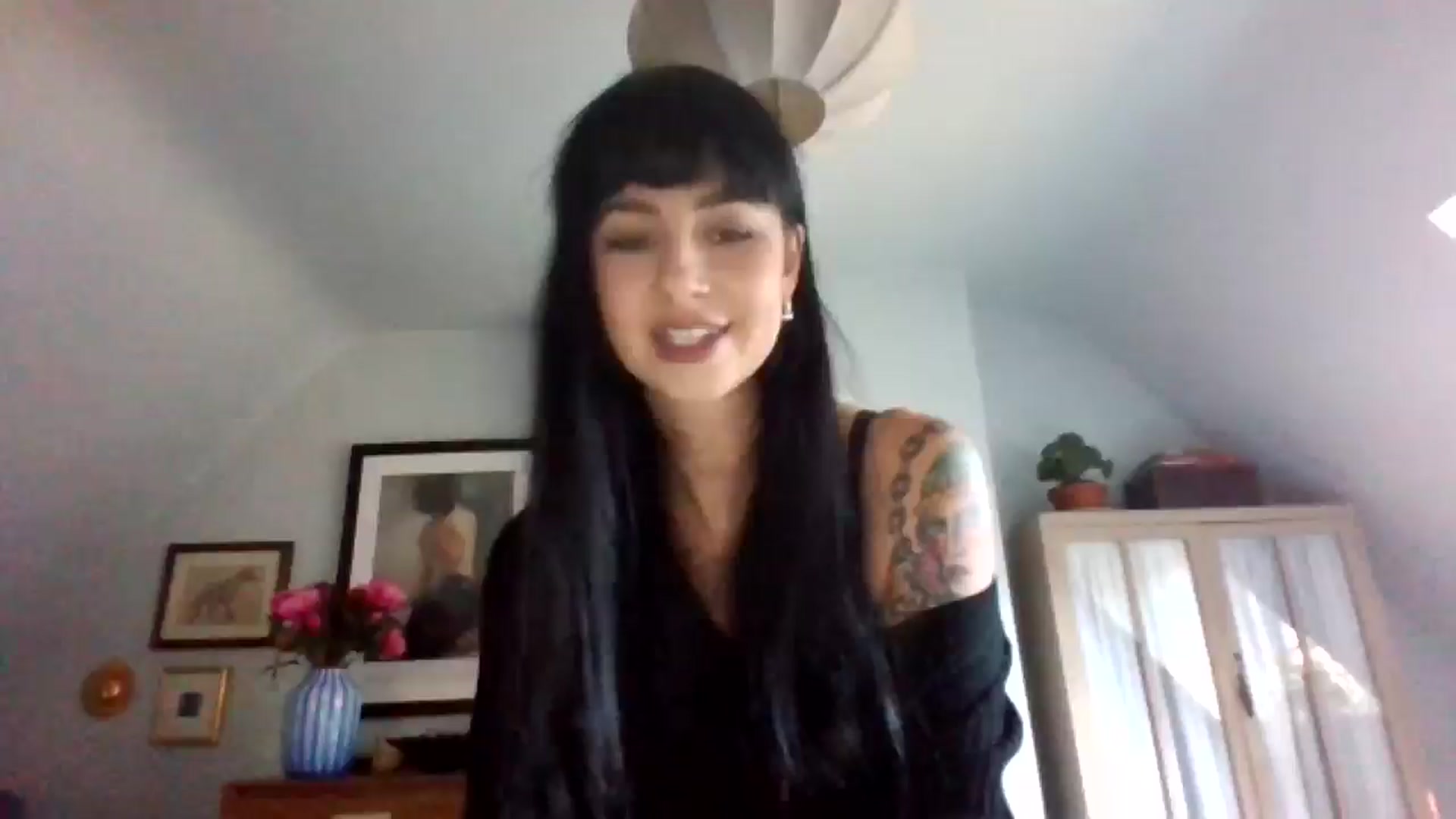 Gallery image thumbnail from MargotMills_'s myfreecams stream on, 09/28/2025, 16:01 image 4 of 20
