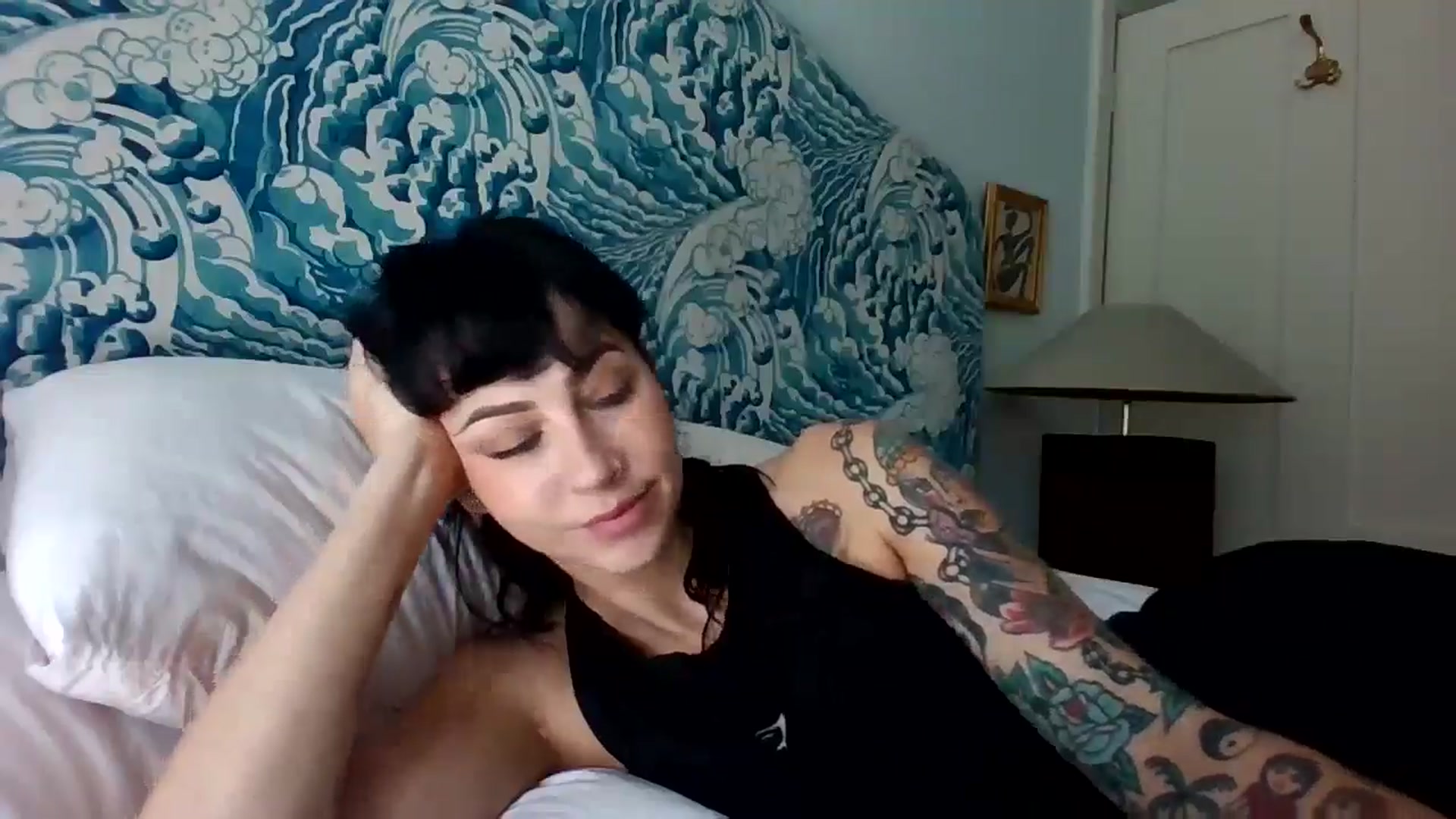 Gallery image thumbnail from MargotMills_'s myfreecams stream on, 09/29/2025, 09:56 image 19 of 20