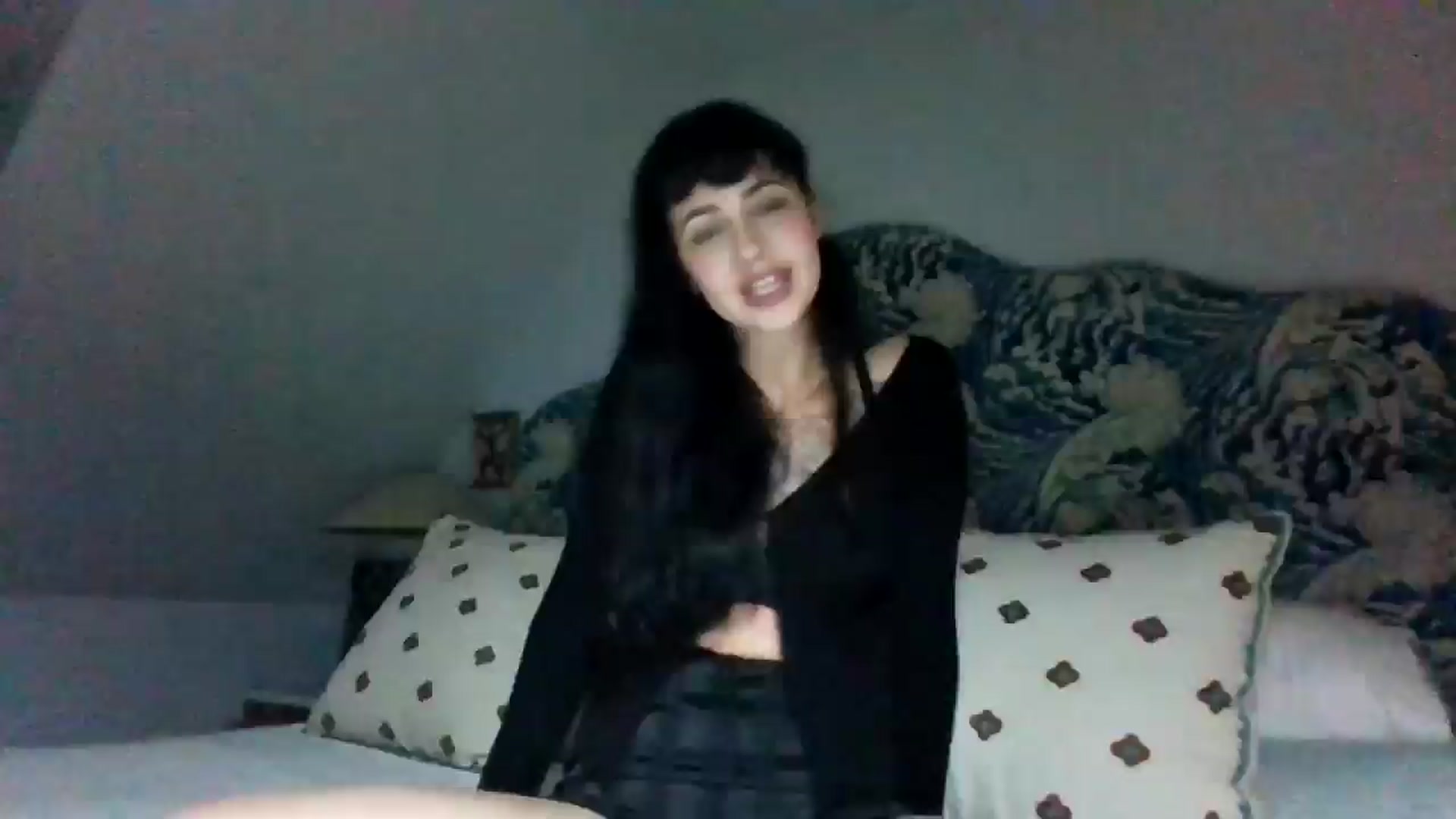Gallery image thumbnail from MargotMills_'s myfreecams stream on, 09/29/2025, 20:40 image 18 of 20