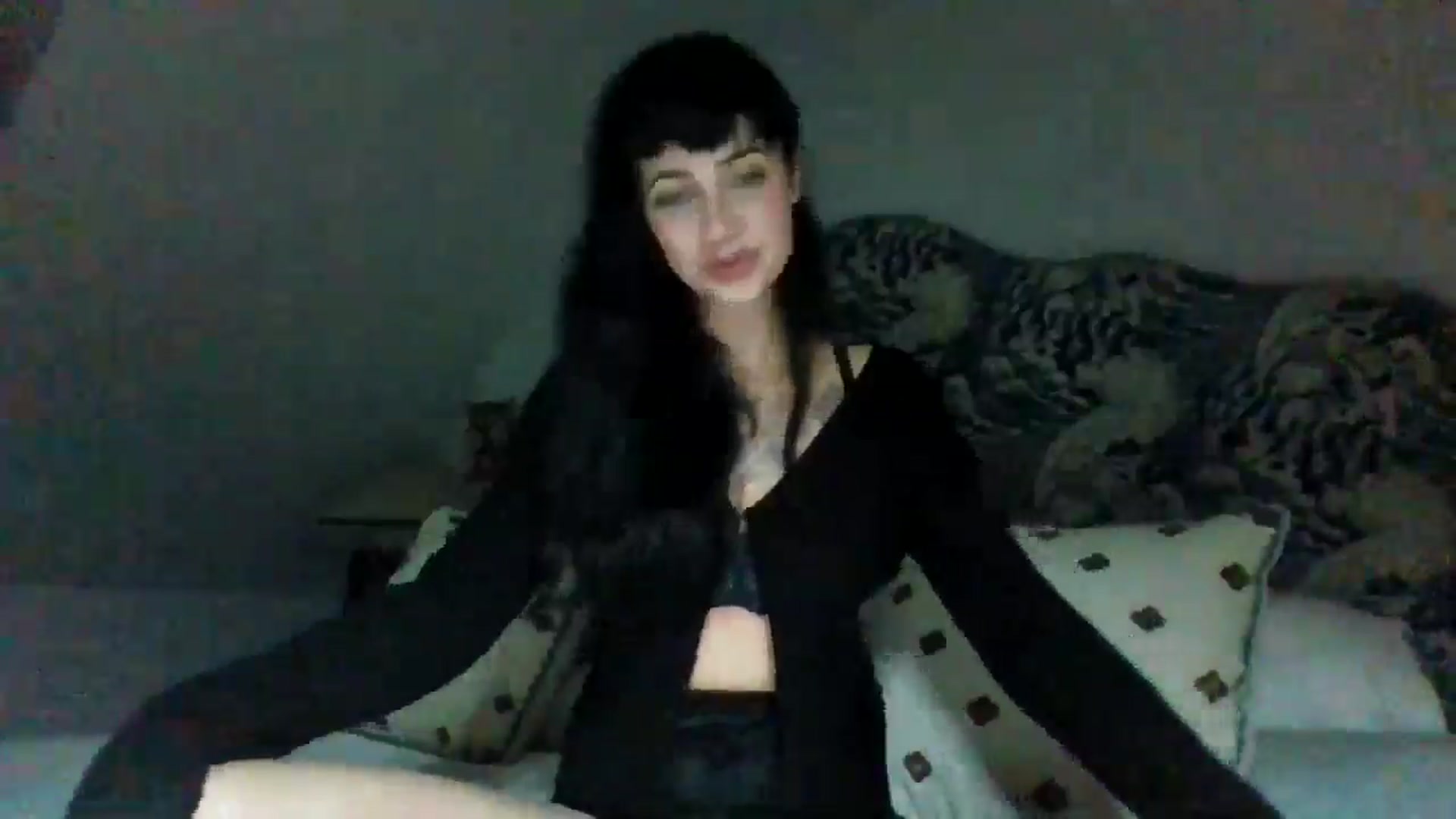 Gallery image thumbnail from MargotMills_'s myfreecams stream on, 09/29/2025, 20:40 image 20 of 20