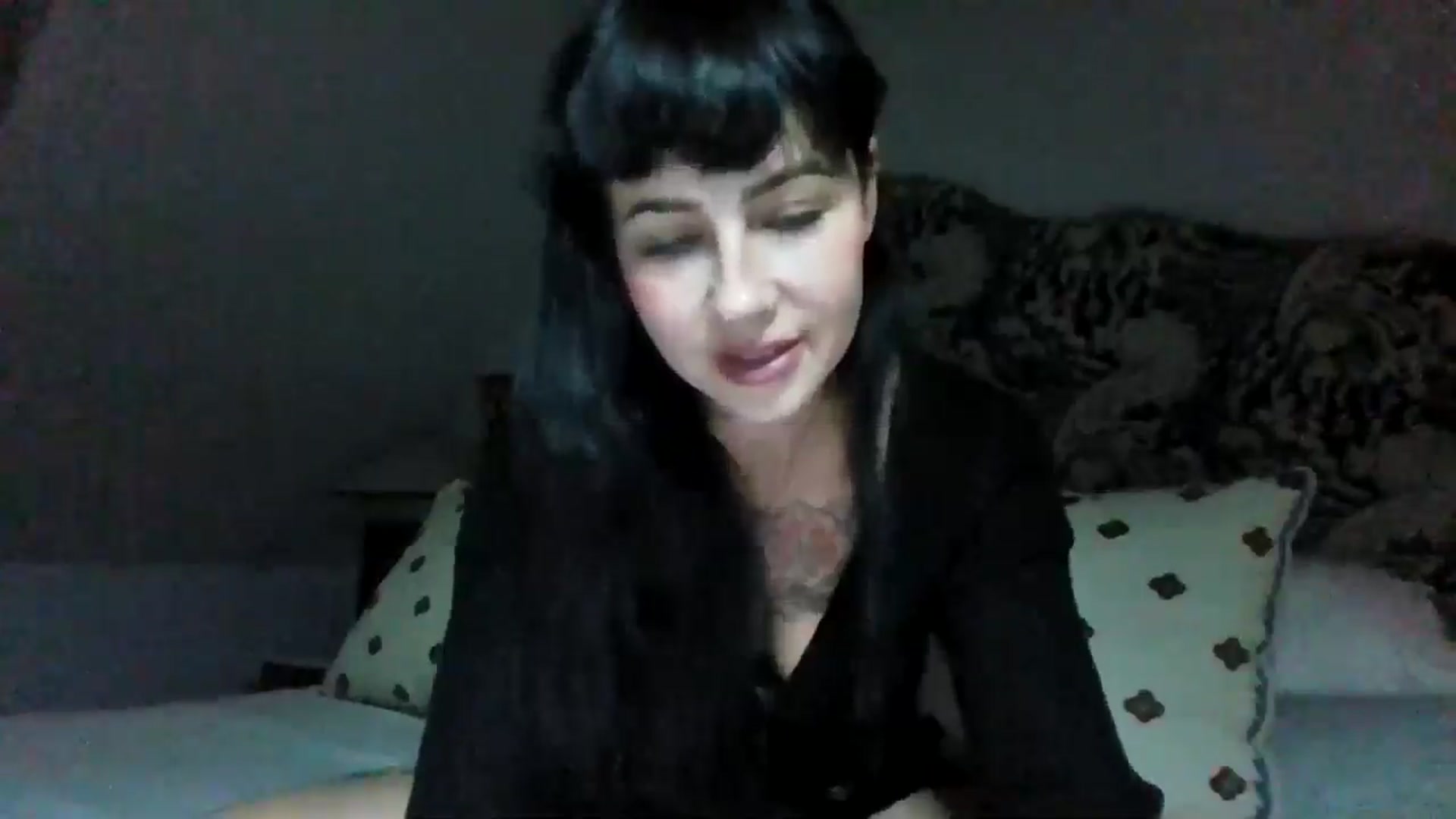 Gallery image thumbnail from MargotMills_'s myfreecams stream on, 09/29/2025, 20:40 image 16 of 20