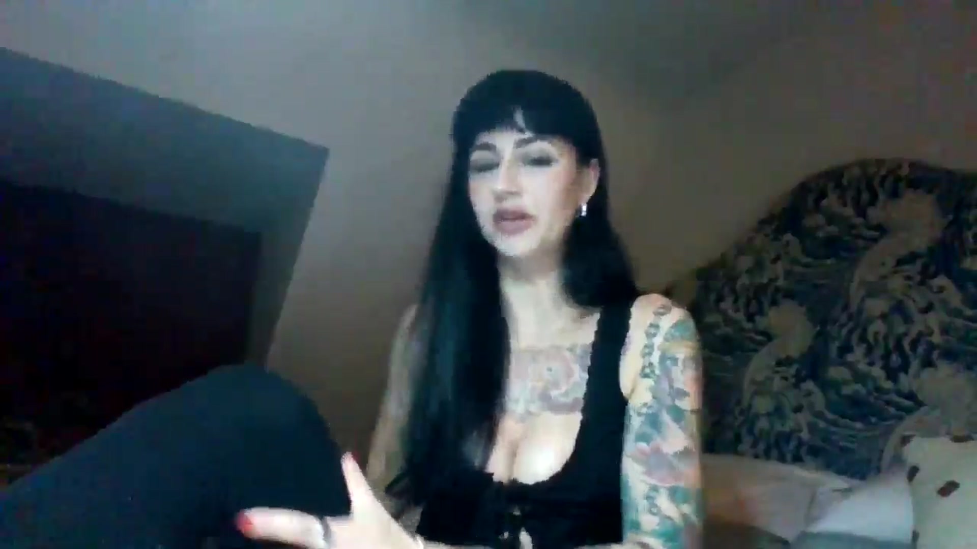 Gallery image thumbnail from MargotMills_'s myfreecams stream on, 09/30/2025, 22:49 image 6 of 20