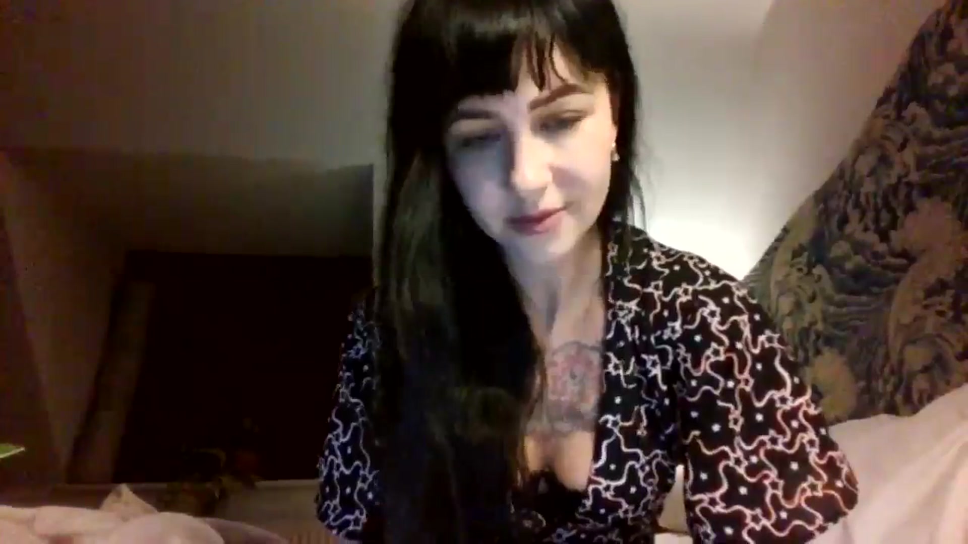 Gallery image thumbnail from MargotMills_'s myfreecams stream on, 10/02/2025, 21:49 image 14 of 20