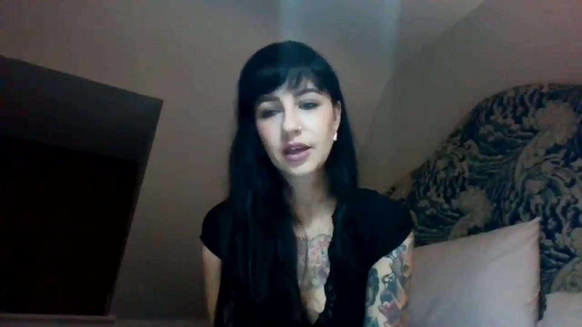 Gallery image thumbnail from MargotMills_'s myfreecams stream on, 10/11/2025, 22:29 image 18 of 20