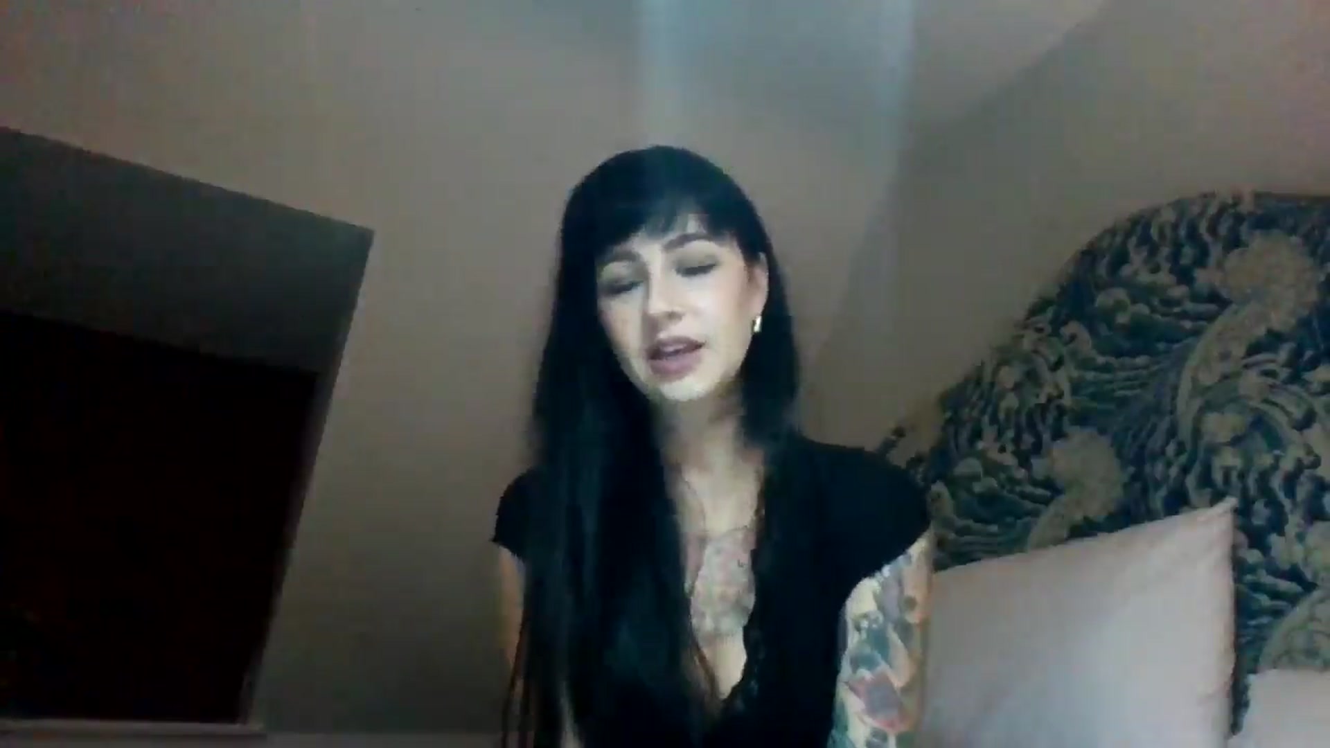 Gallery image thumbnail from MargotMills_'s myfreecams stream on, 10/11/2025, 22:29 image 14 of 20