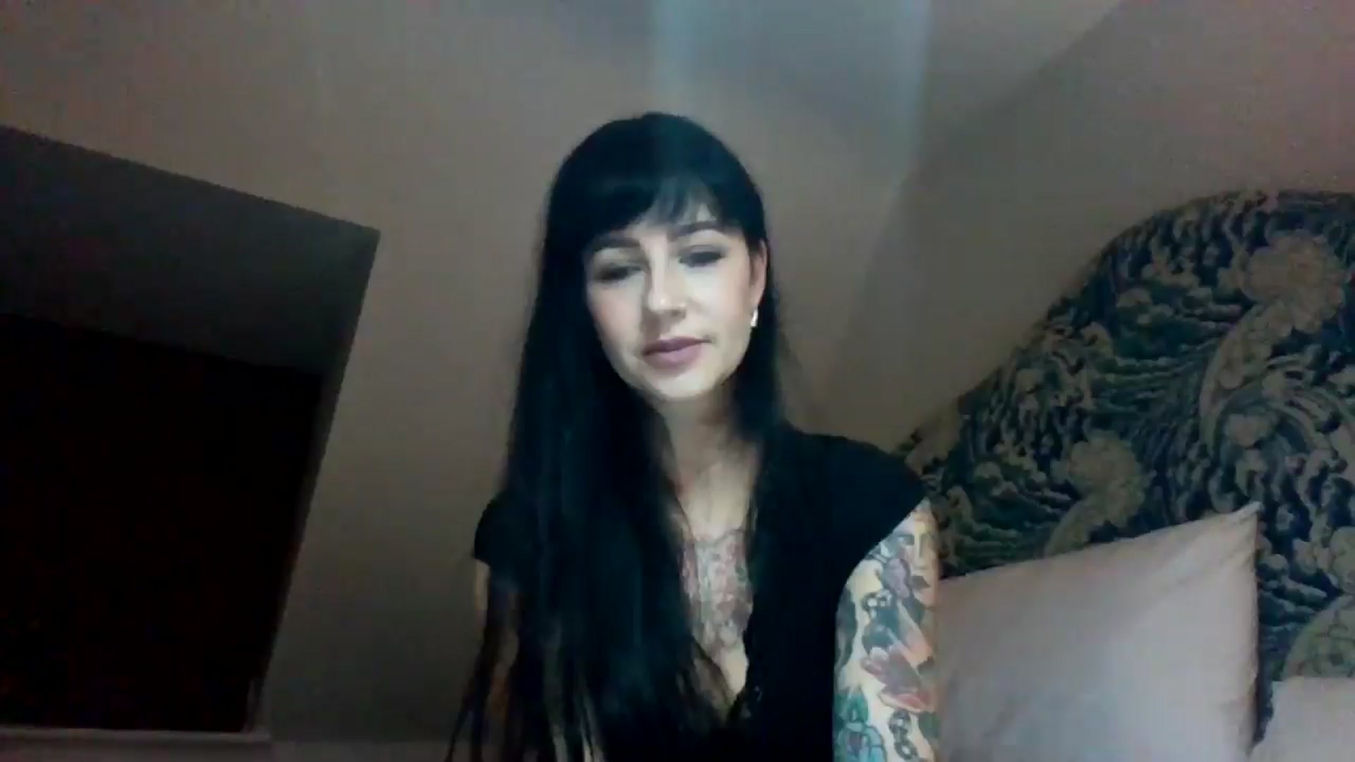 Gallery image thumbnail from MargotMills_'s myfreecams stream on, 10/11/2025, 22:29 image 13 of 20