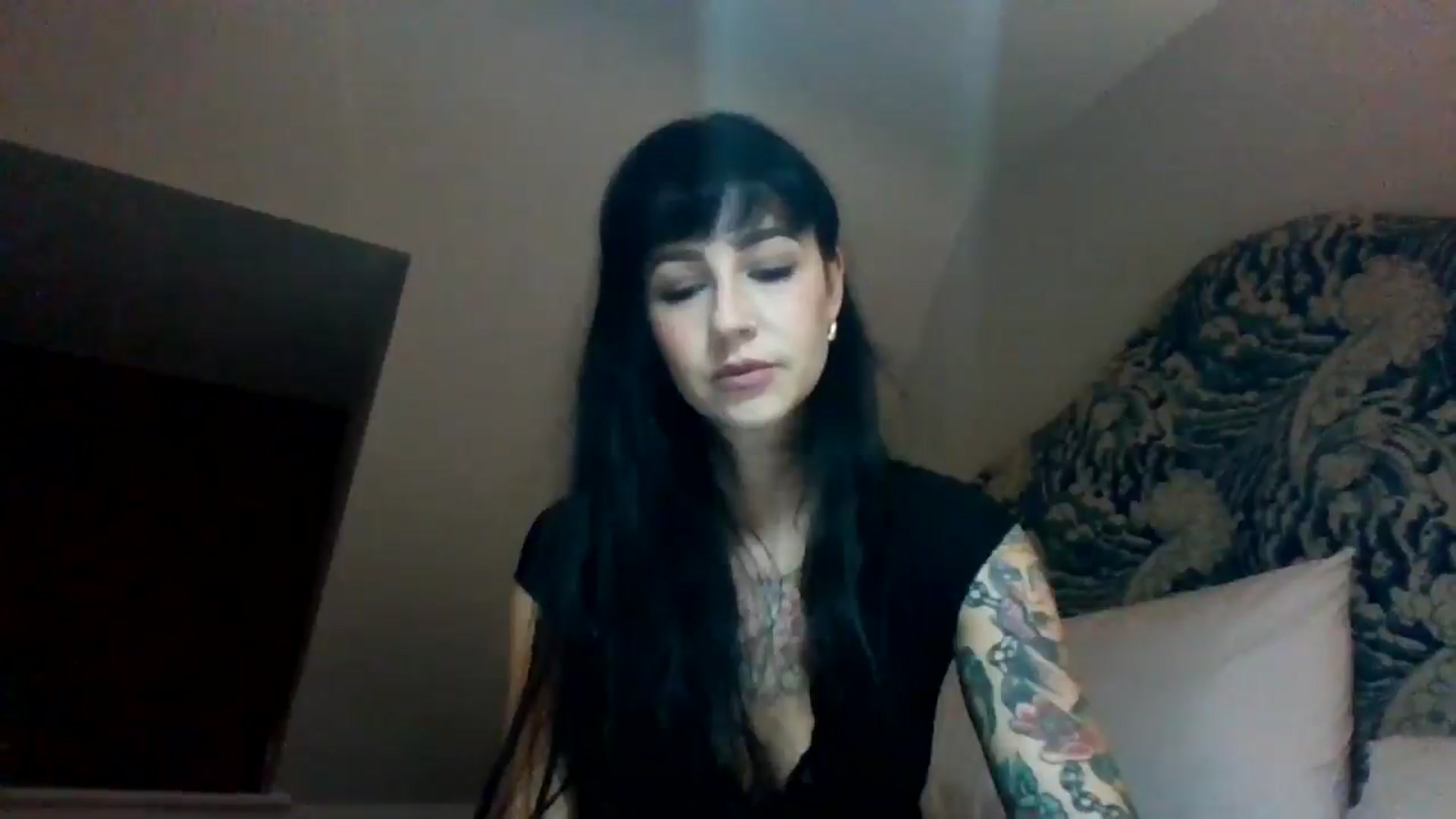 Gallery image thumbnail from MargotMills_'s myfreecams stream on, 10/11/2025, 22:29 image 2 of 20