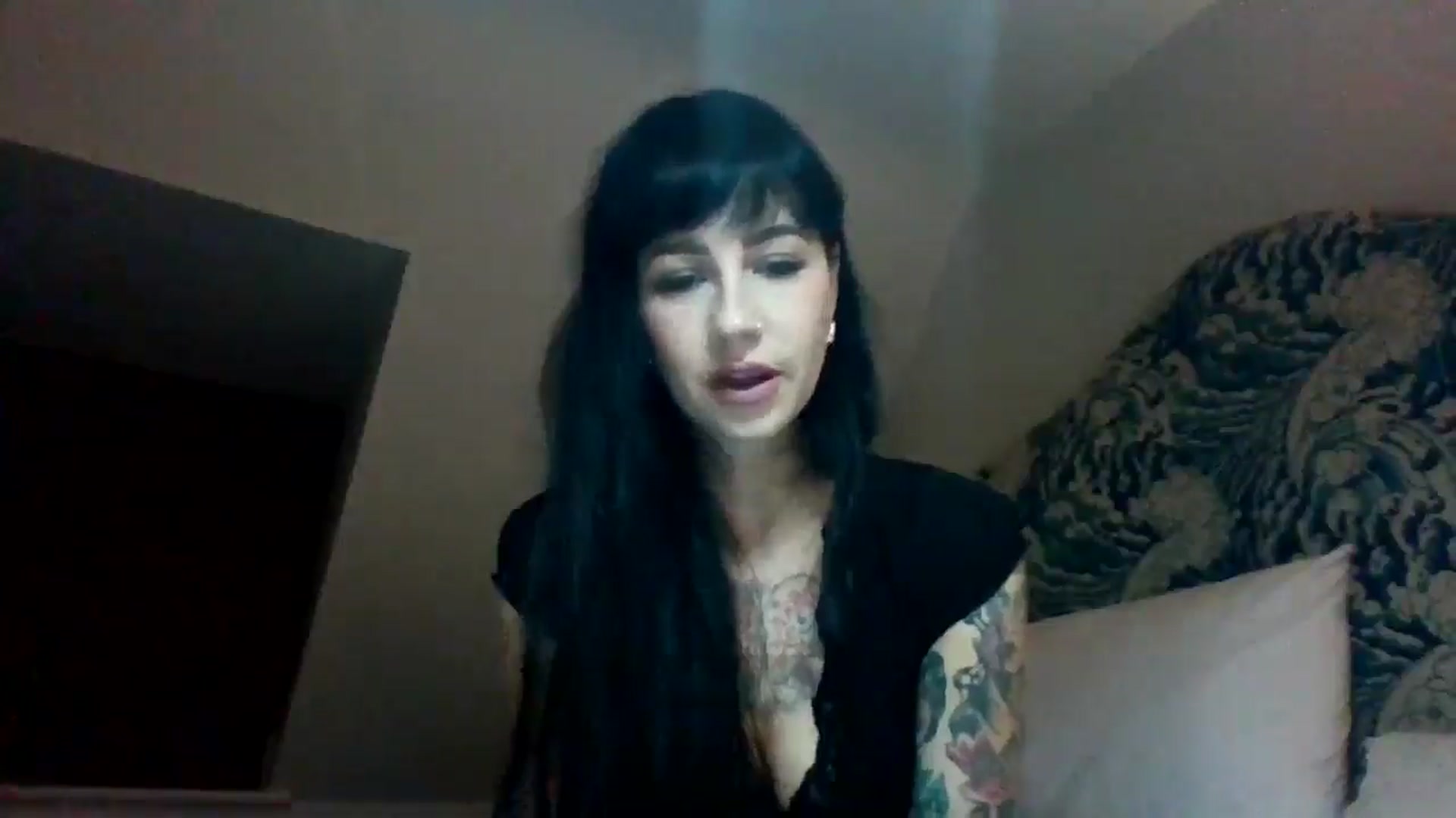 Gallery image thumbnail from MargotMills_'s myfreecams stream on, 10/11/2025, 22:29 image 16 of 20