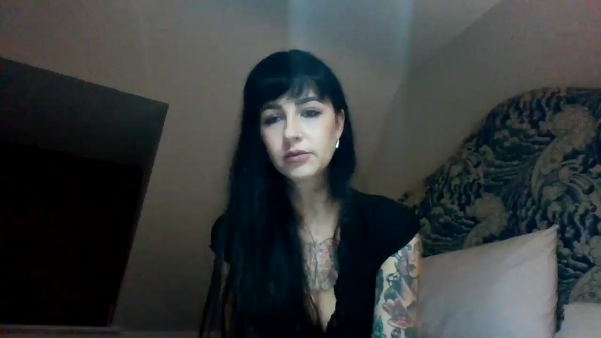 Gallery image thumbnail from MargotMills_'s myfreecams stream on, 10/11/2025, 22:29 image 15 of 20