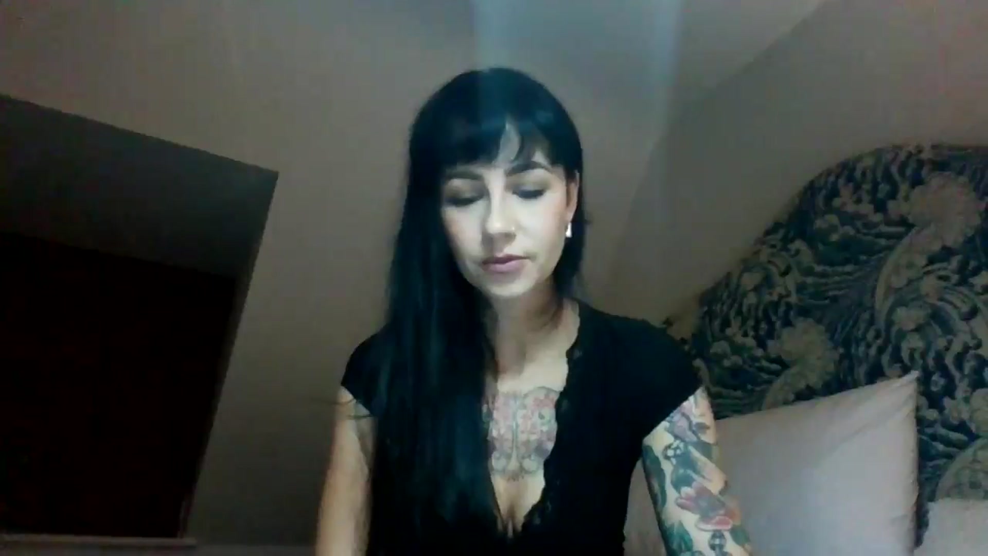 Gallery image thumbnail from MargotMills_'s myfreecams stream on, 10/11/2025, 22:29 image 4 of 20