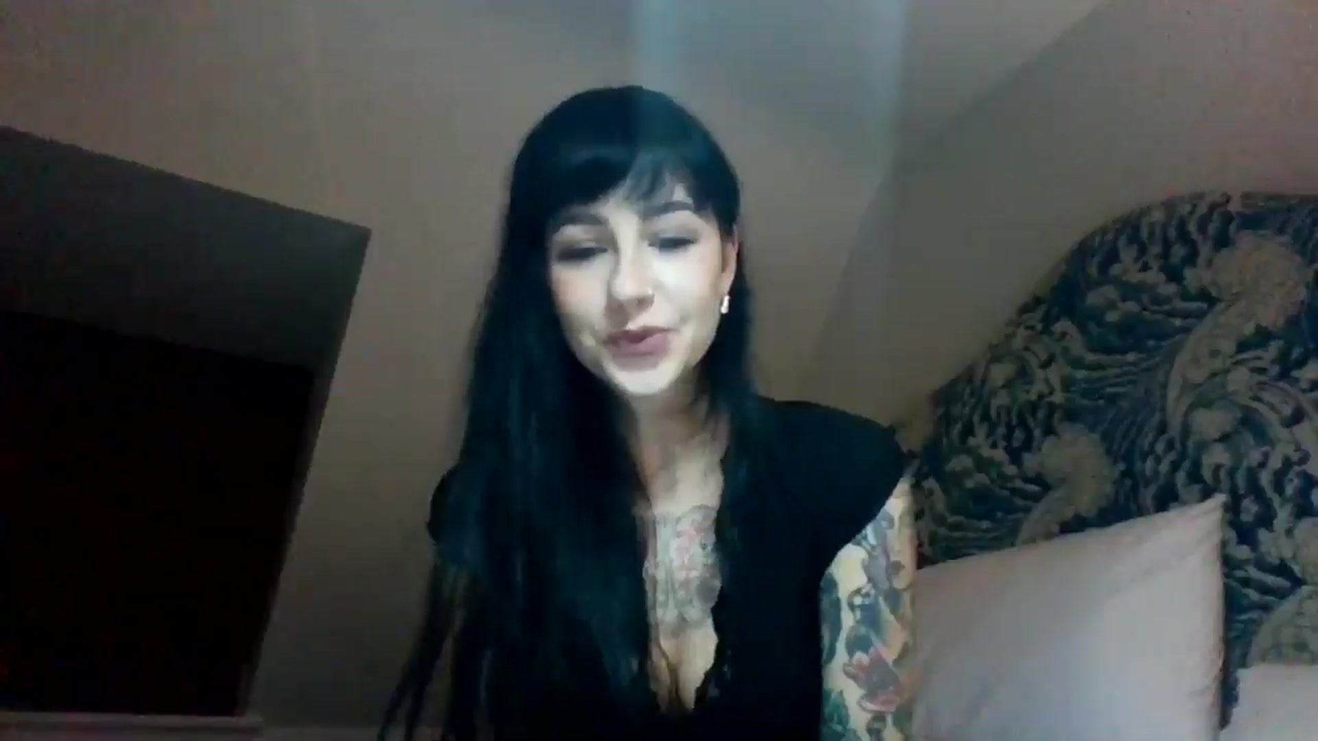 Gallery image thumbnail from MargotMills_'s myfreecams stream on, 10/11/2025, 22:29 image 8 of 20