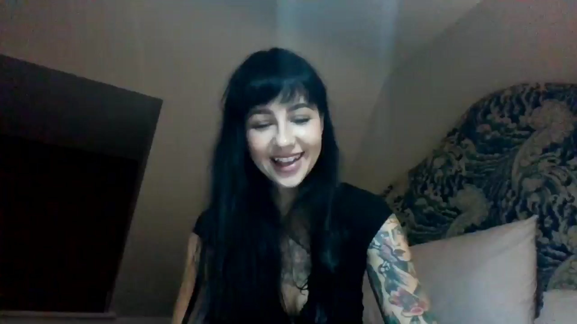 Gallery image thumbnail from MargotMills_'s myfreecams stream on, 10/11/2025, 23:03 image 5 of 20