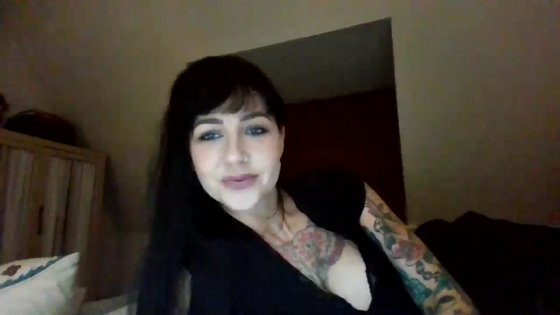 Gallery image thumbnail from MargotMills_'s myfreecams stream on, 10/11/2025, 23:03 image 19 of 20