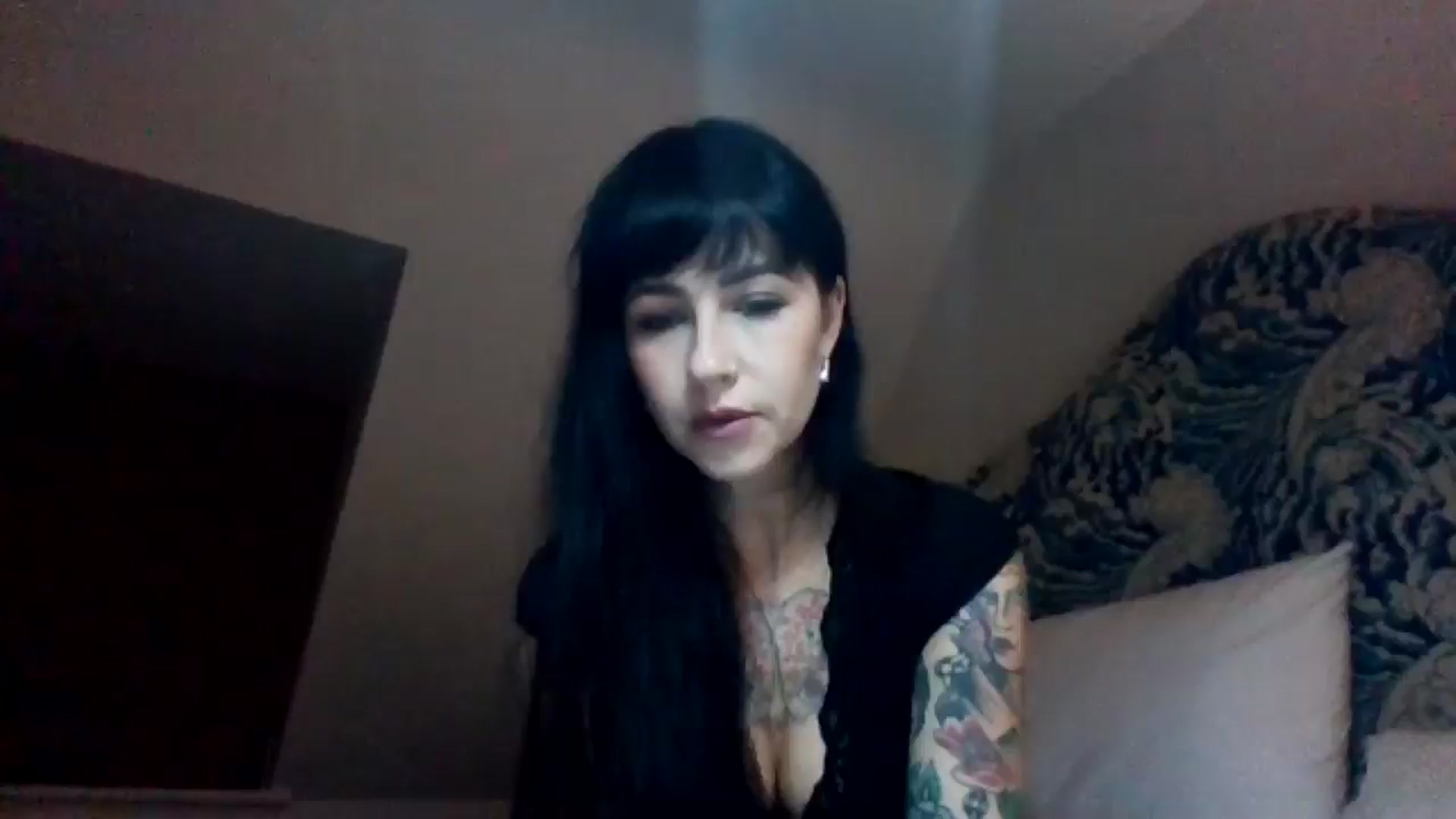 Gallery image thumbnail from MargotMills_'s myfreecams stream on, 10/11/2025, 23:03 image 1 of 20