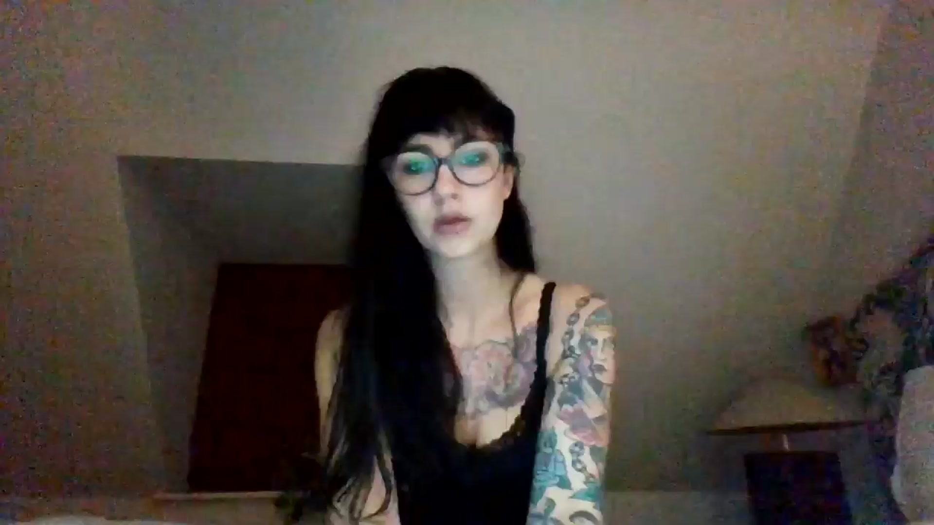 Gallery image thumbnail from MargotMills_'s myfreecams stream on, 10/12/2025, 20:56 image 18 of 20