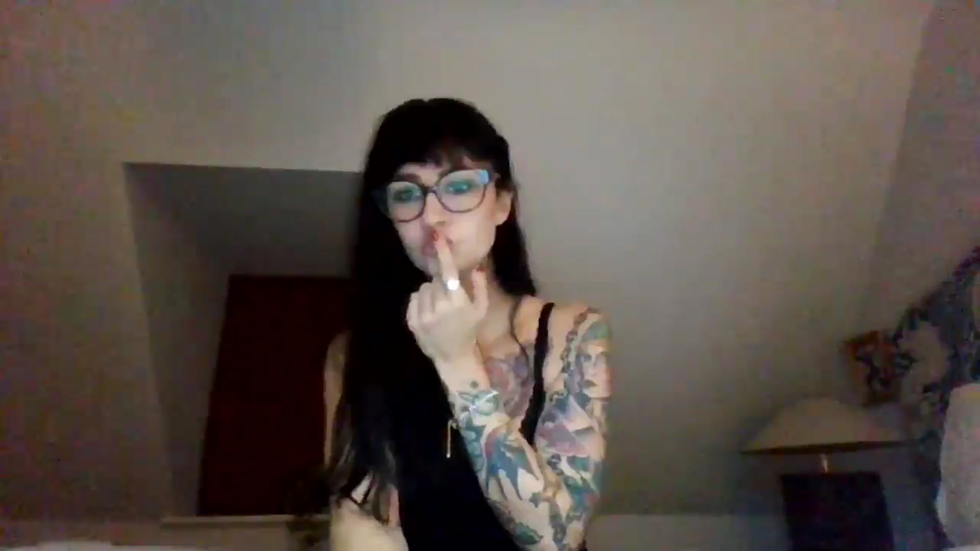 Gallery image thumbnail from MargotMills_'s myfreecams stream on, 10/12/2025, 20:56 image 19 of 20